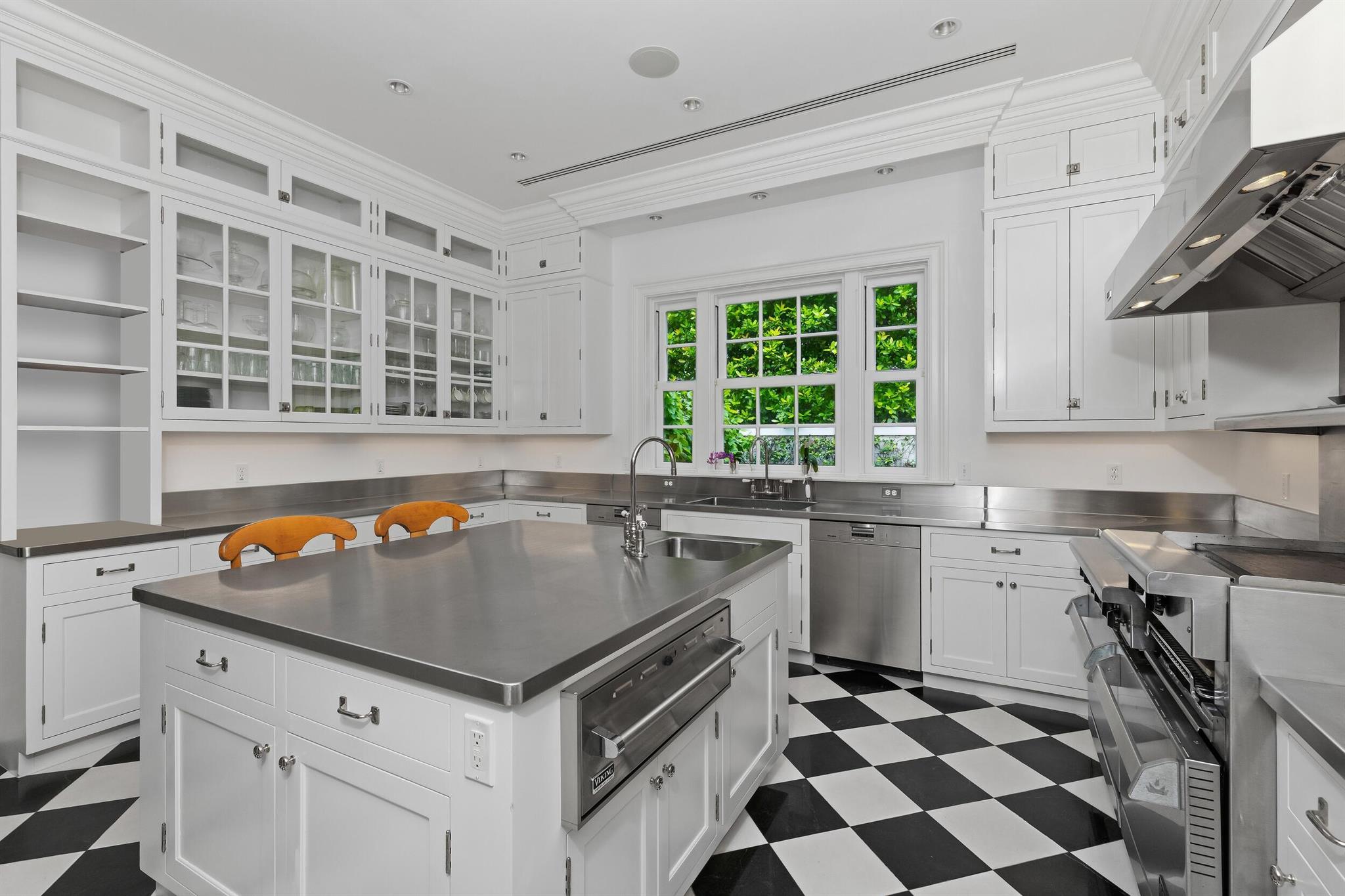 BOULEVARD ESTATES - Residential