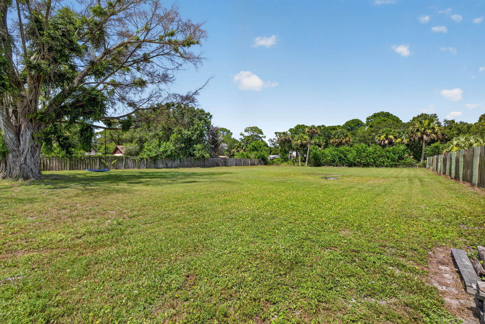 5912 Pinetree Drive