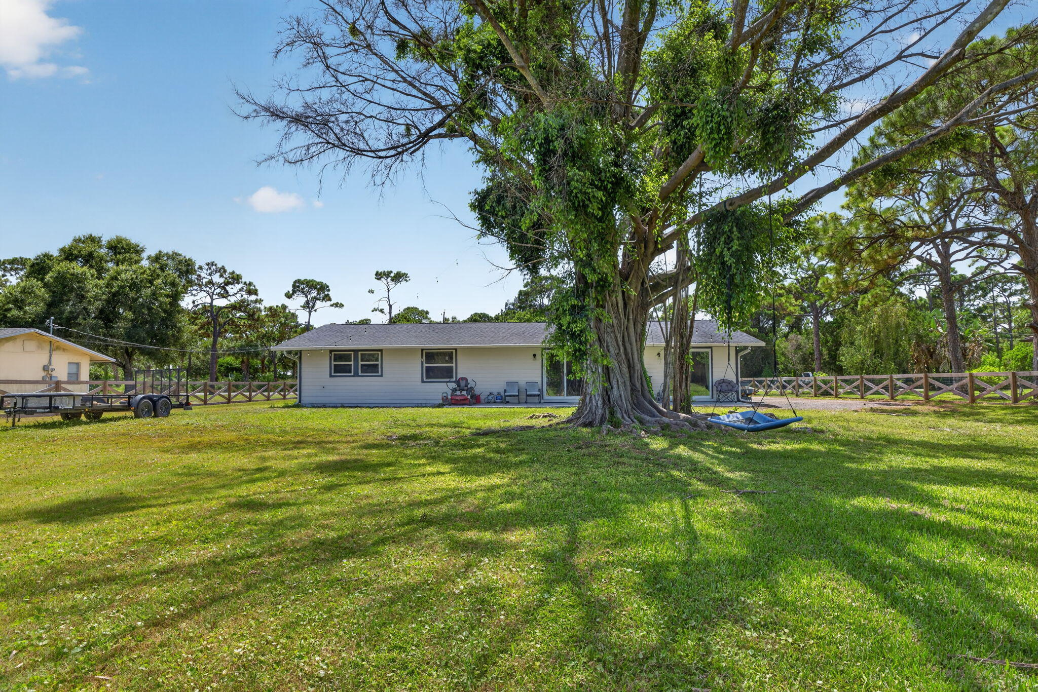 5912 Pinetree Drive