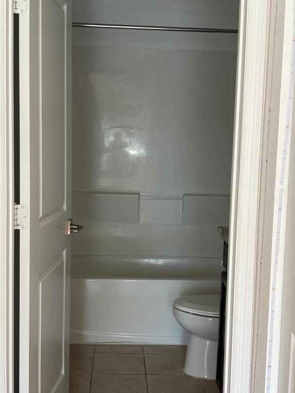 EDC ASSOCIATES PLAT - Residential Lease