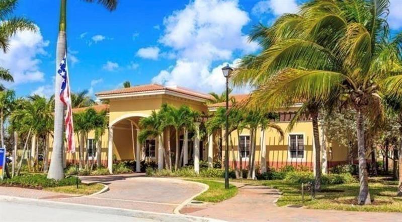 EDC ASSOCIATES PLAT - Residential Lease