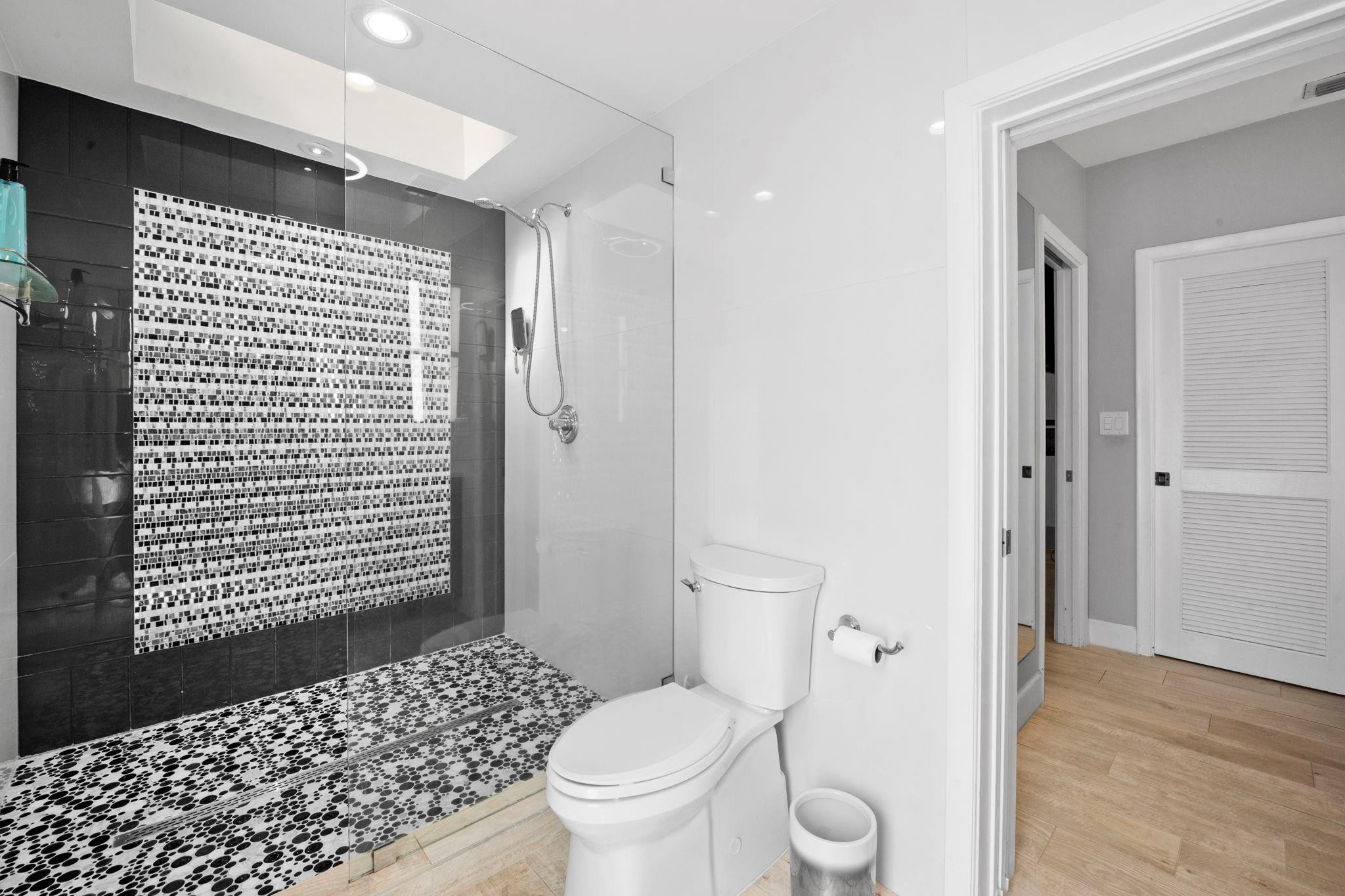 Lighthouse Point First Se - Residential