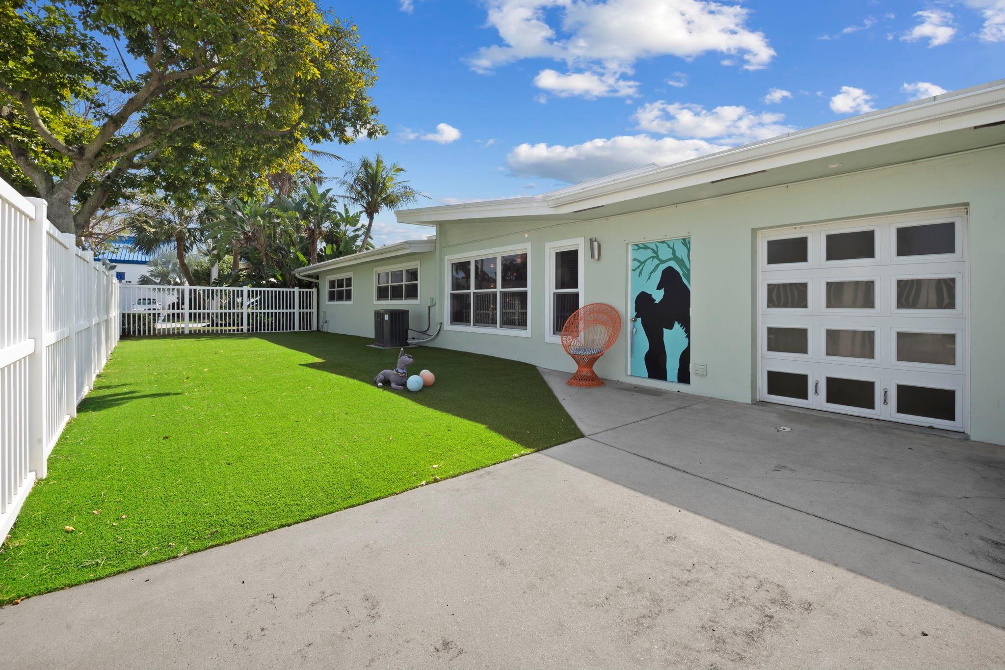 Lighthouse Point First Se - Residential