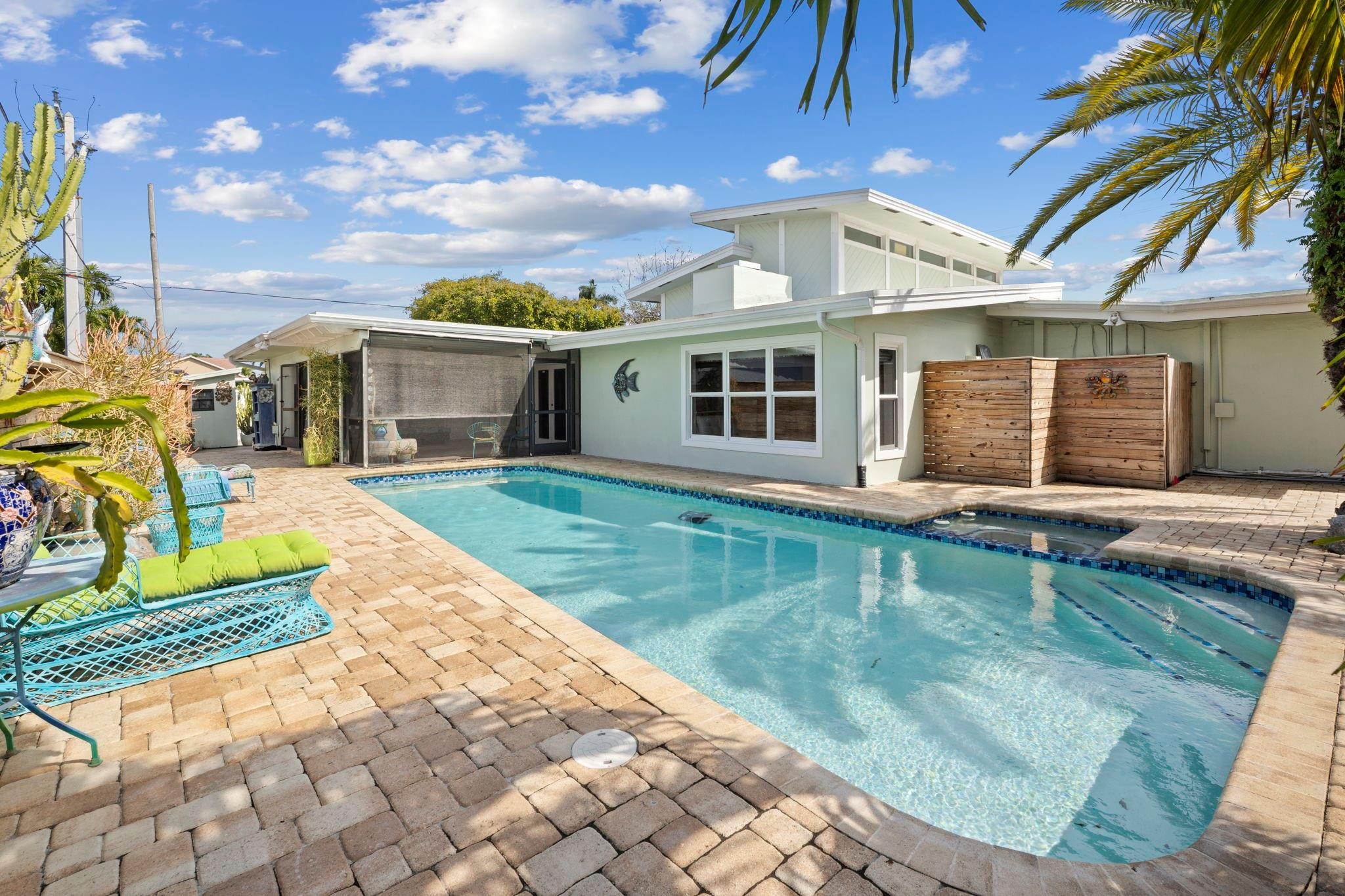 Lighthouse Point First Se - Residential