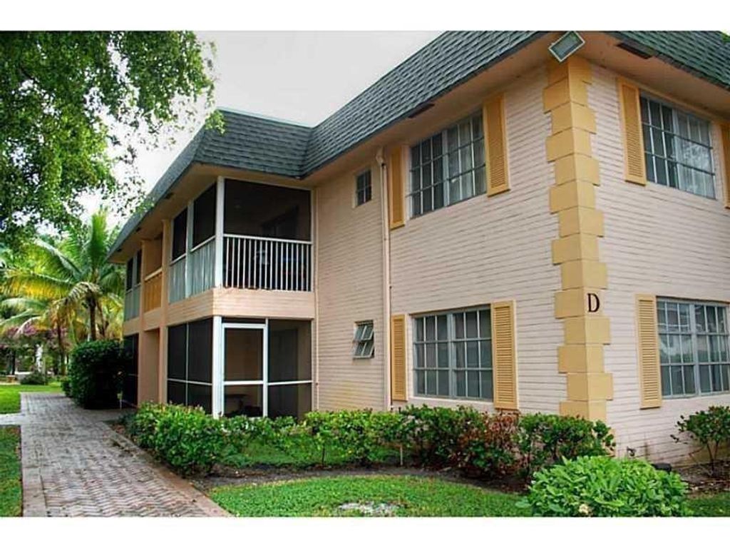 Photo of 770 SE 2nd Avenue #101-A, Deerfield Beach, FL 33441 (MLS # F10556095)