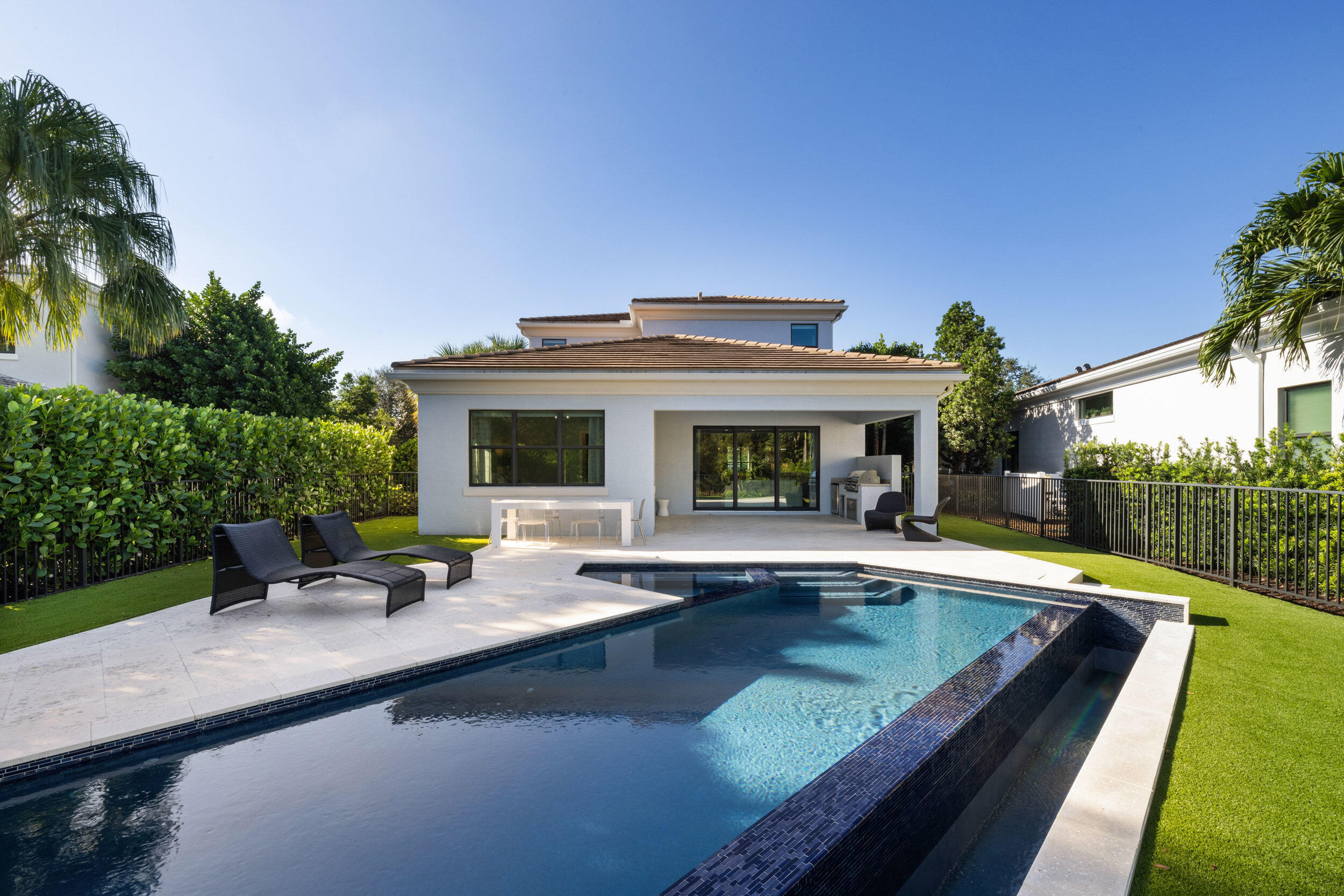 ARTISTRY - Residential