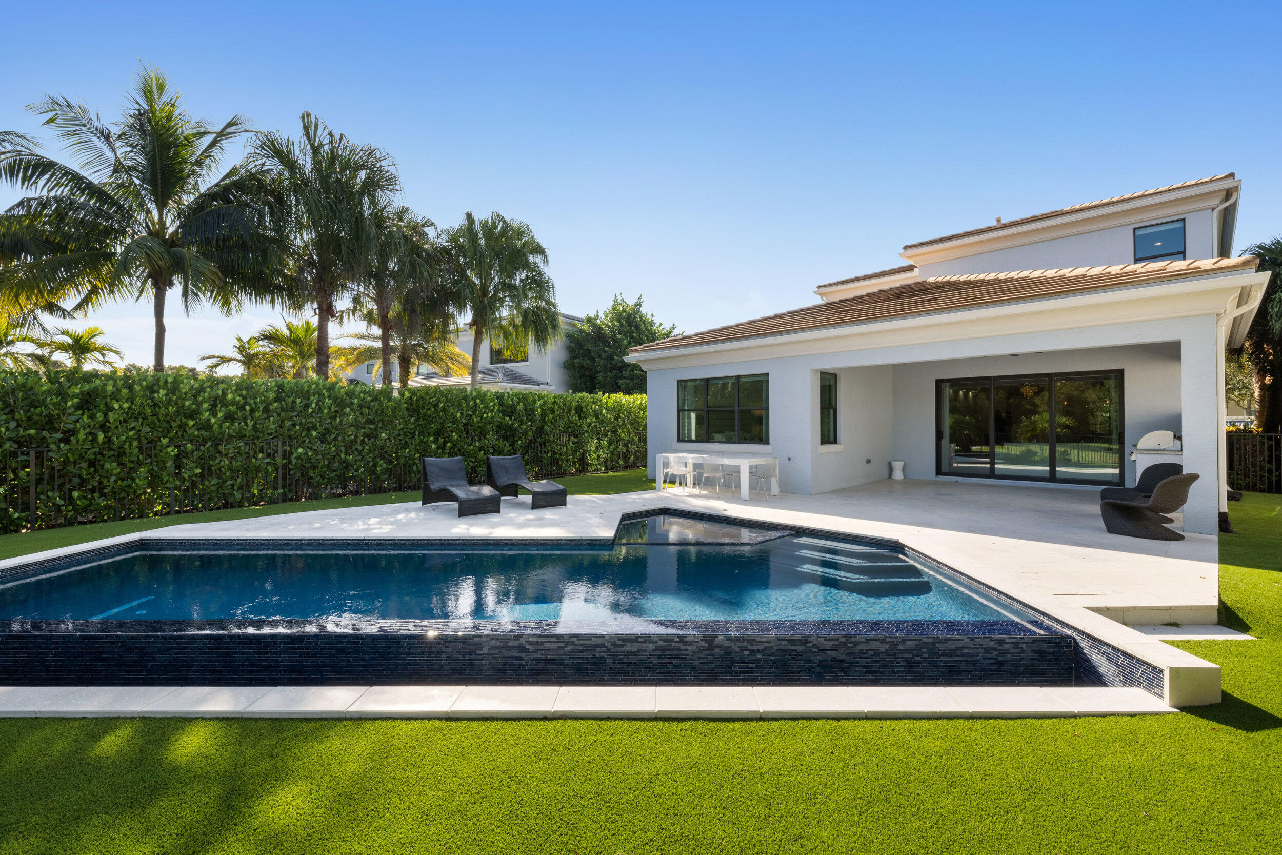 ARTISTRY - Residential