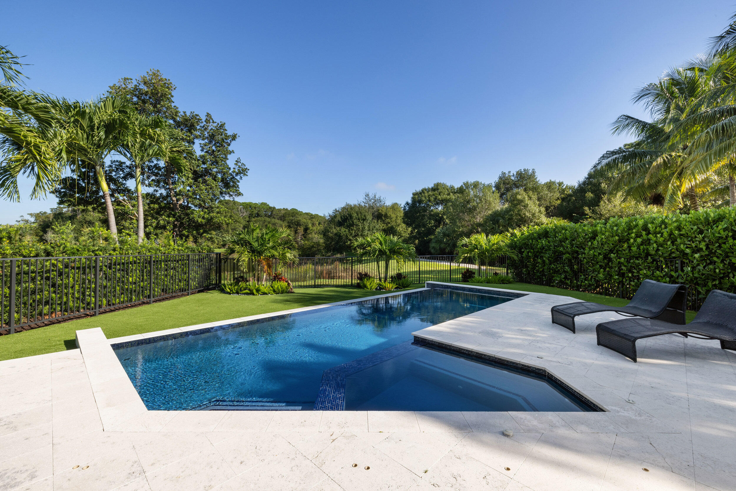 ARTISTRY - Residential