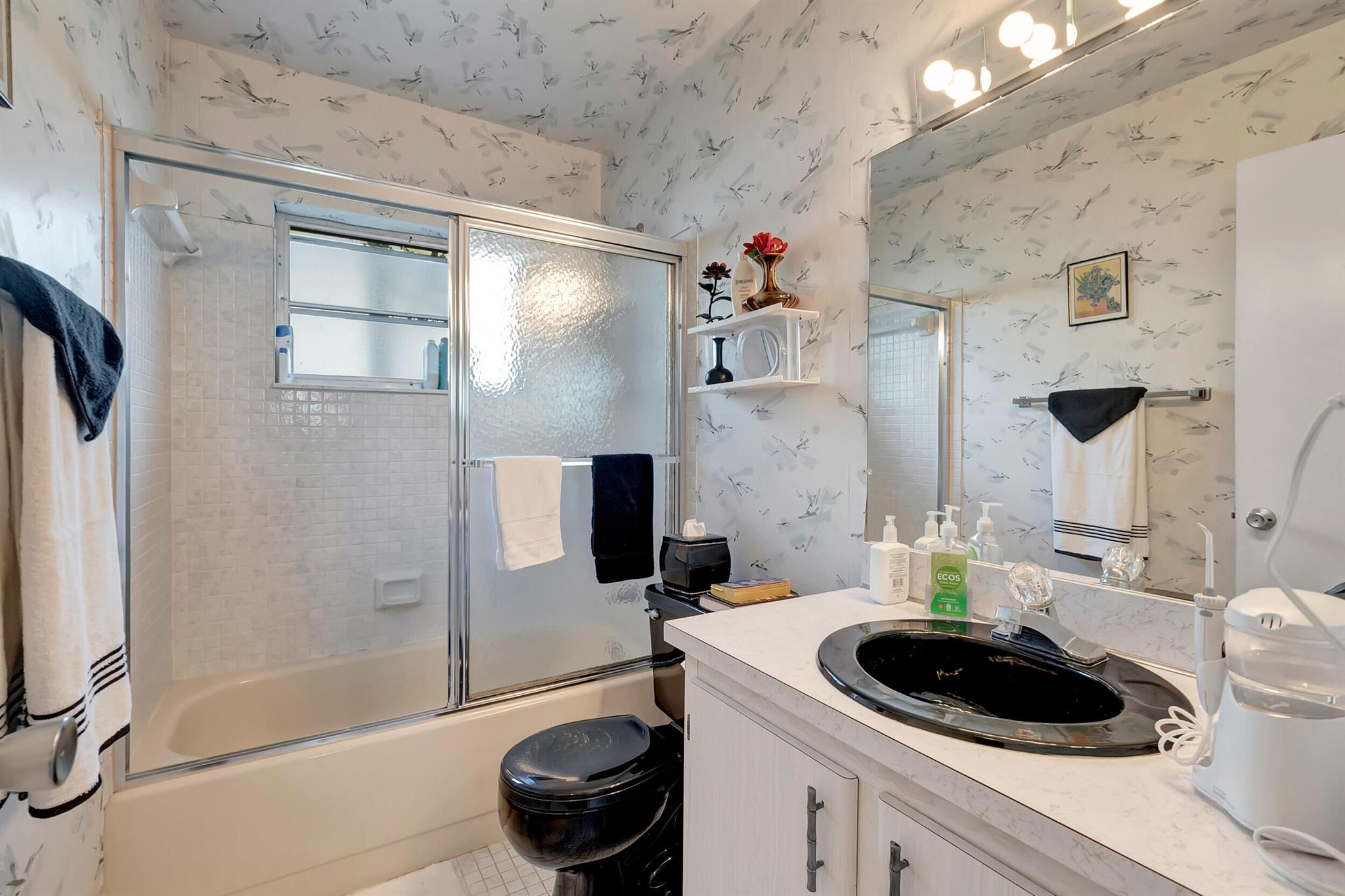 DELRAY VILLAS 1 - Residential