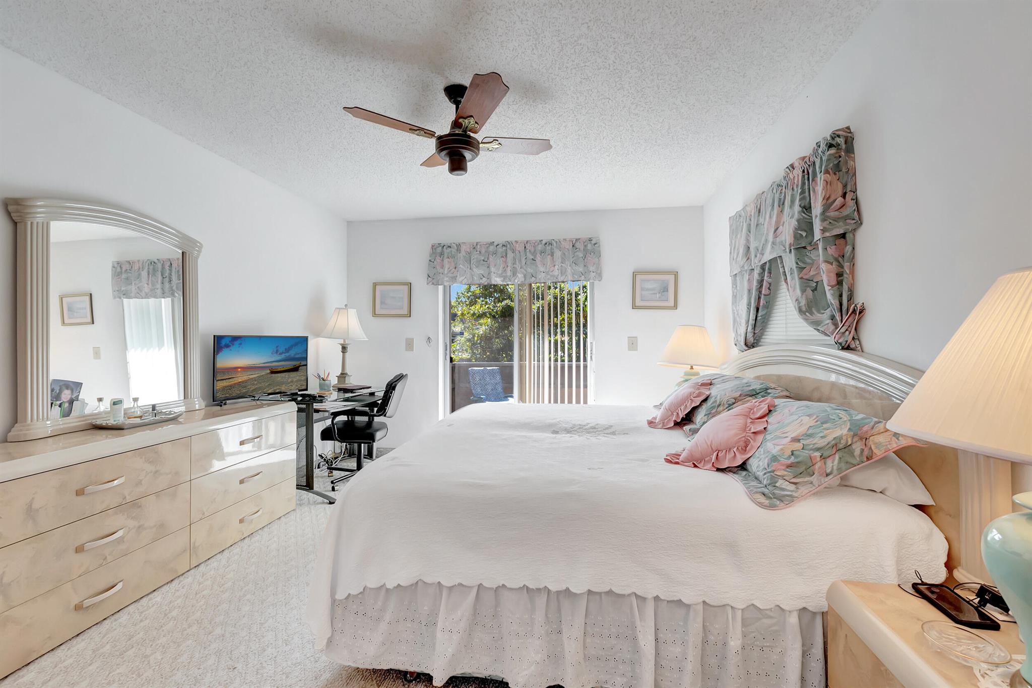 DELRAY VILLAS 1 - Residential