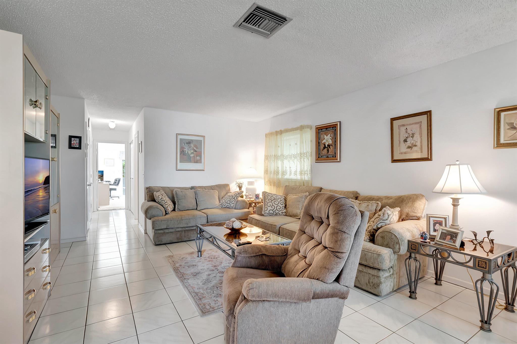 DELRAY VILLAS 1 - Residential