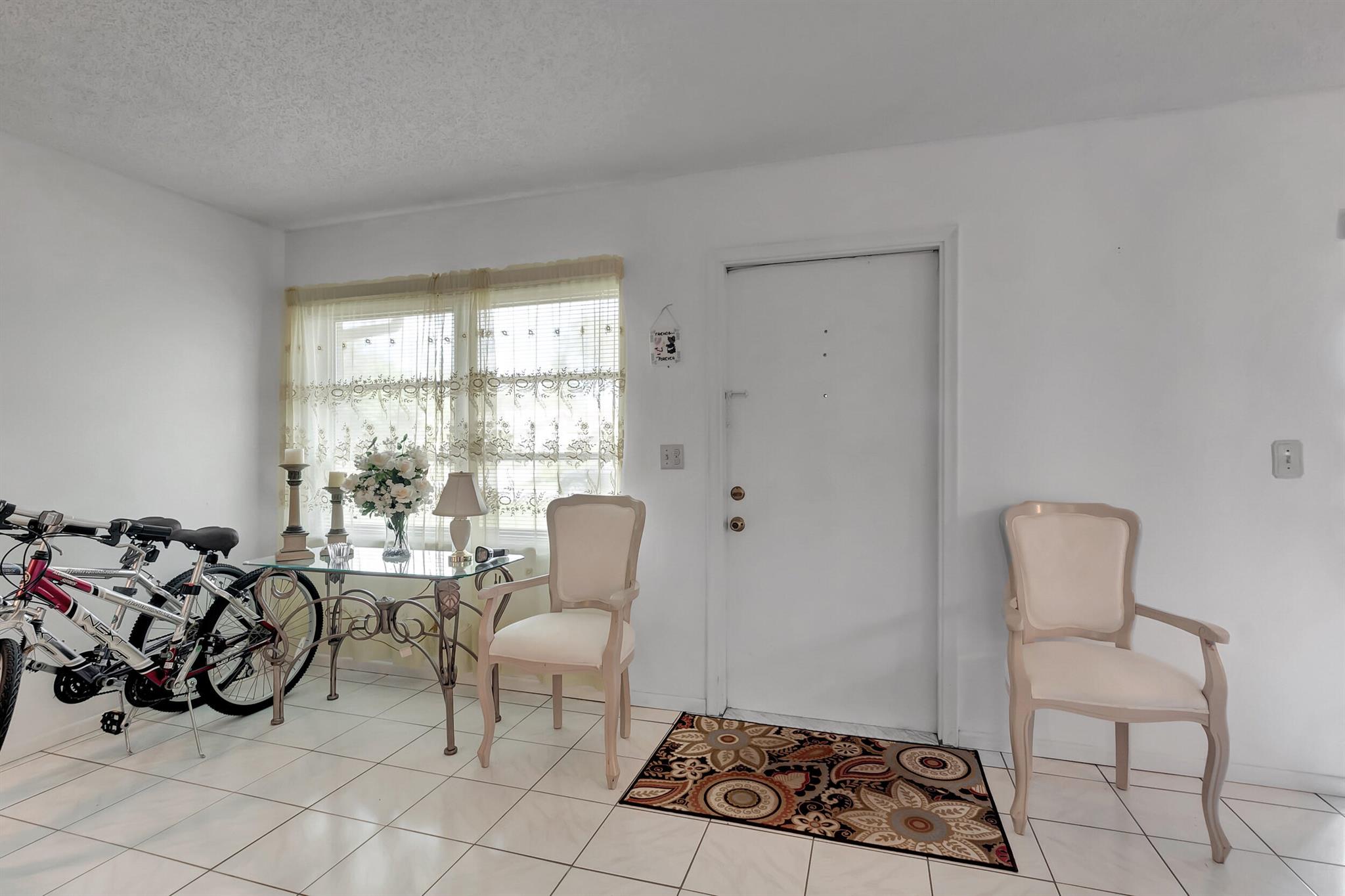 DELRAY VILLAS 1 - Residential