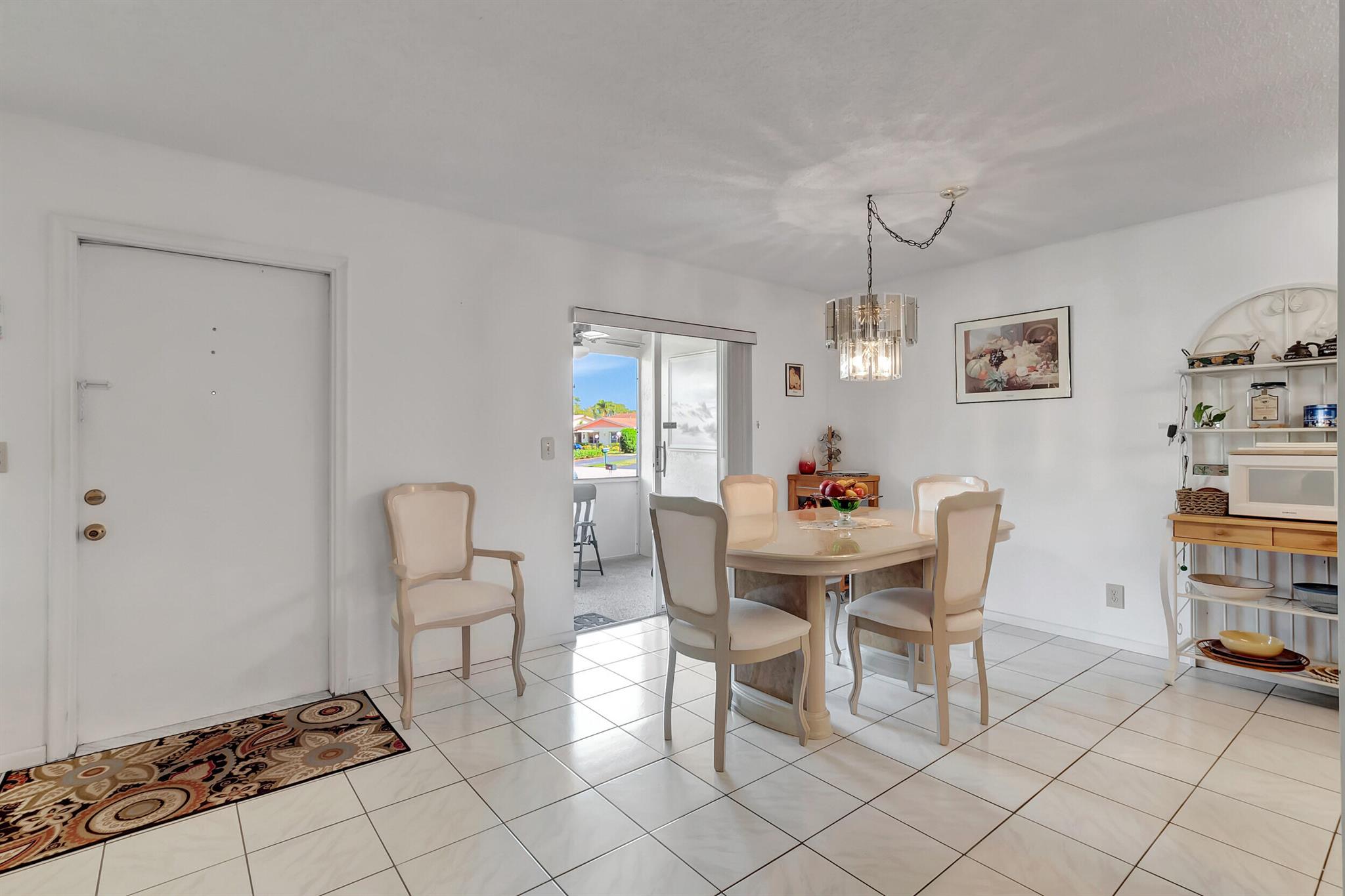 DELRAY VILLAS 1 - Residential