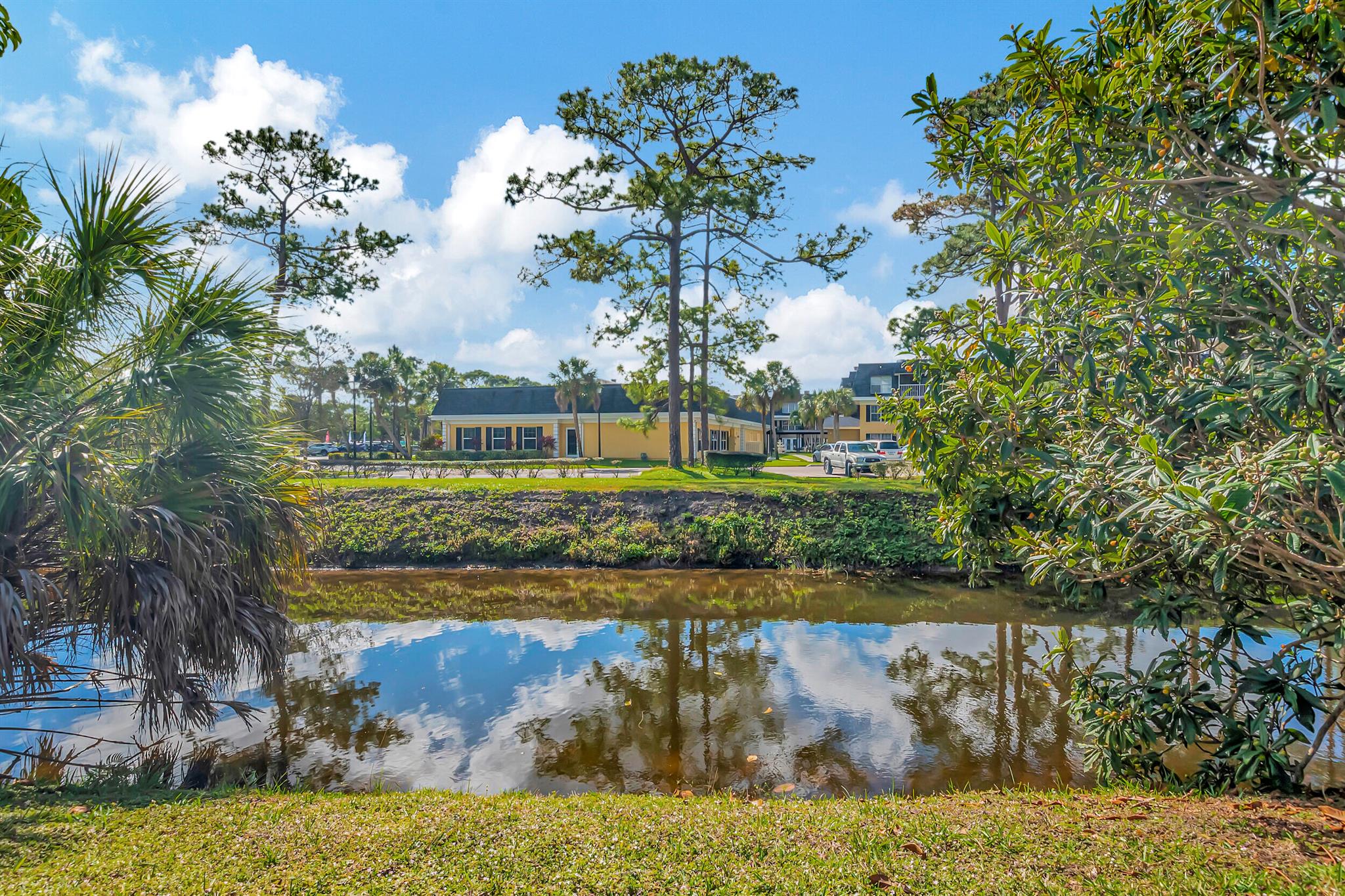 DELRAY VILLAS 1 - Residential