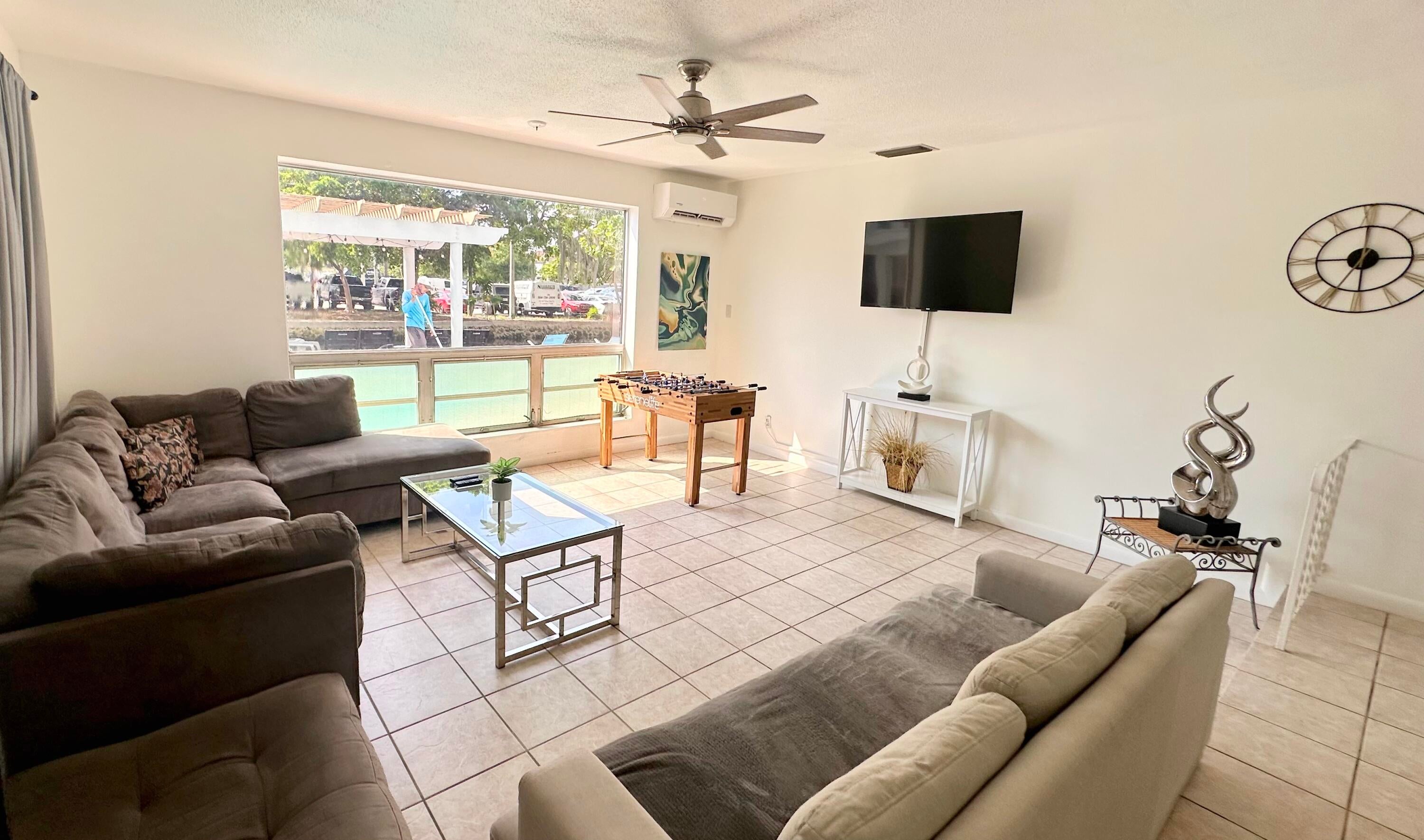 500 SE 9TH Court 1-2