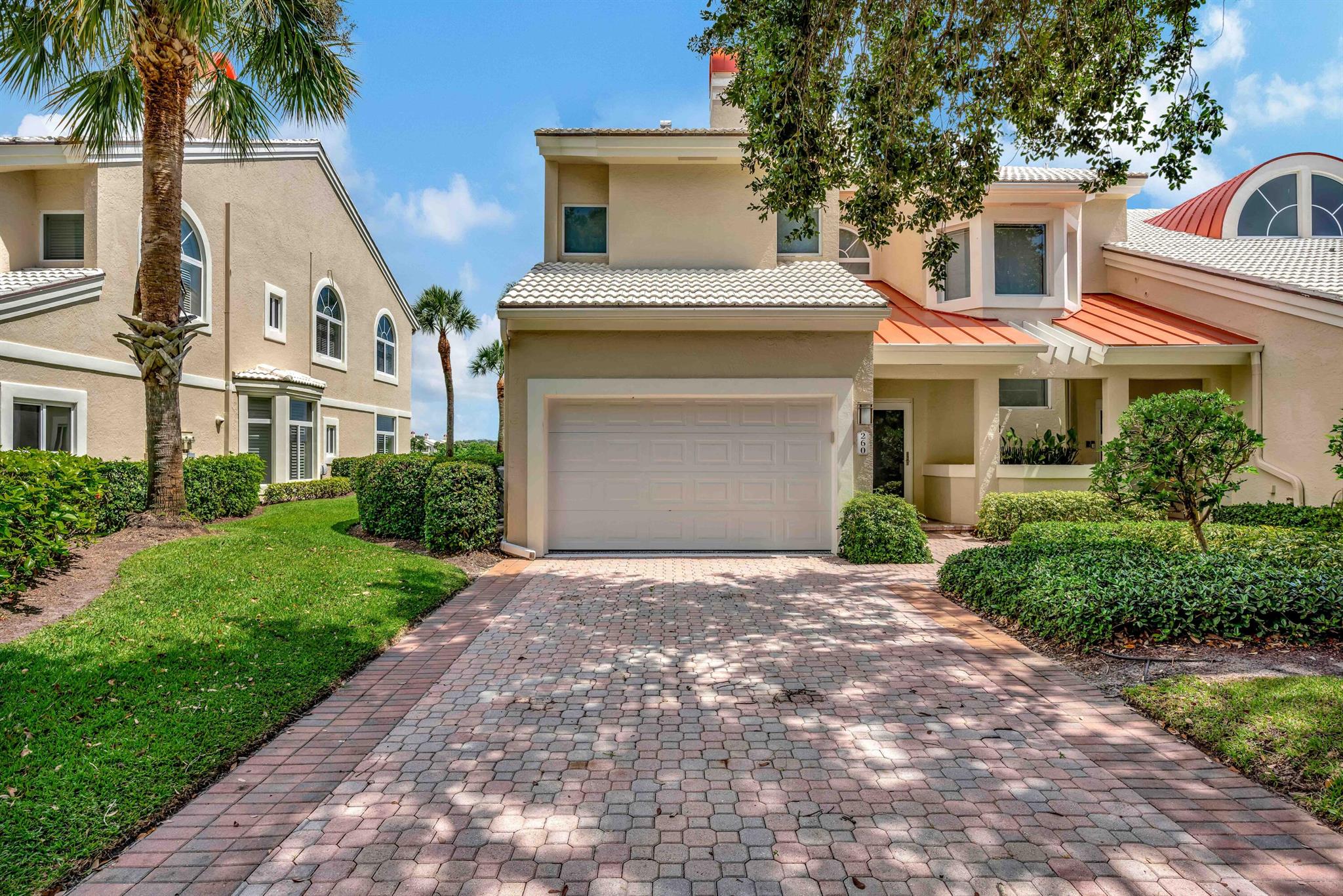 ADMIRALS COVE - Residential