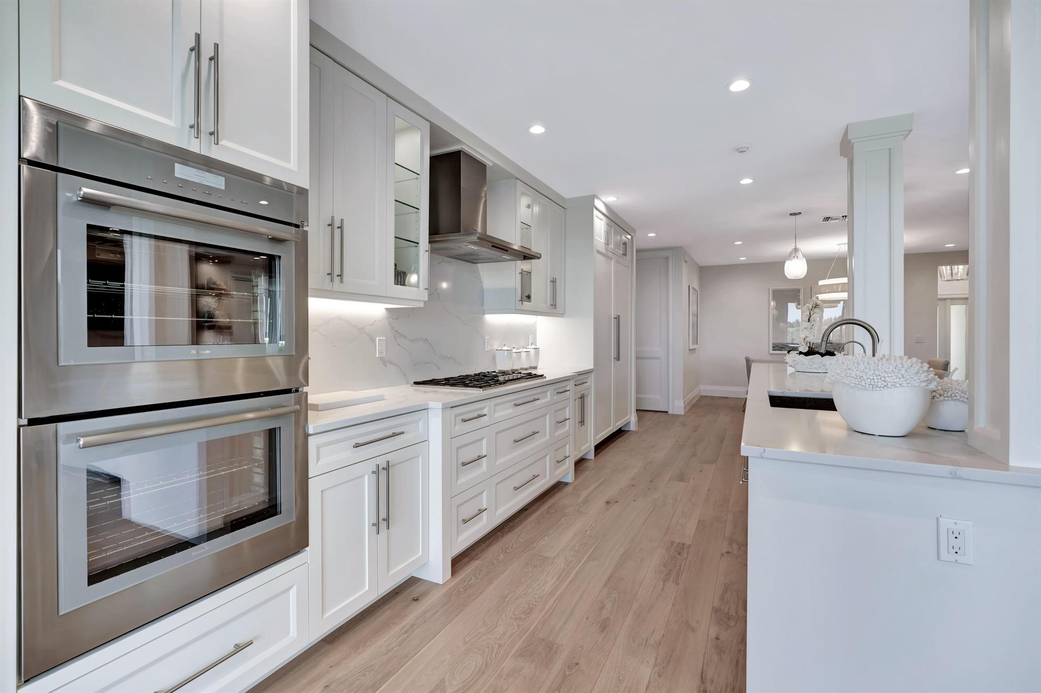 ADMIRALS COVE - Residential