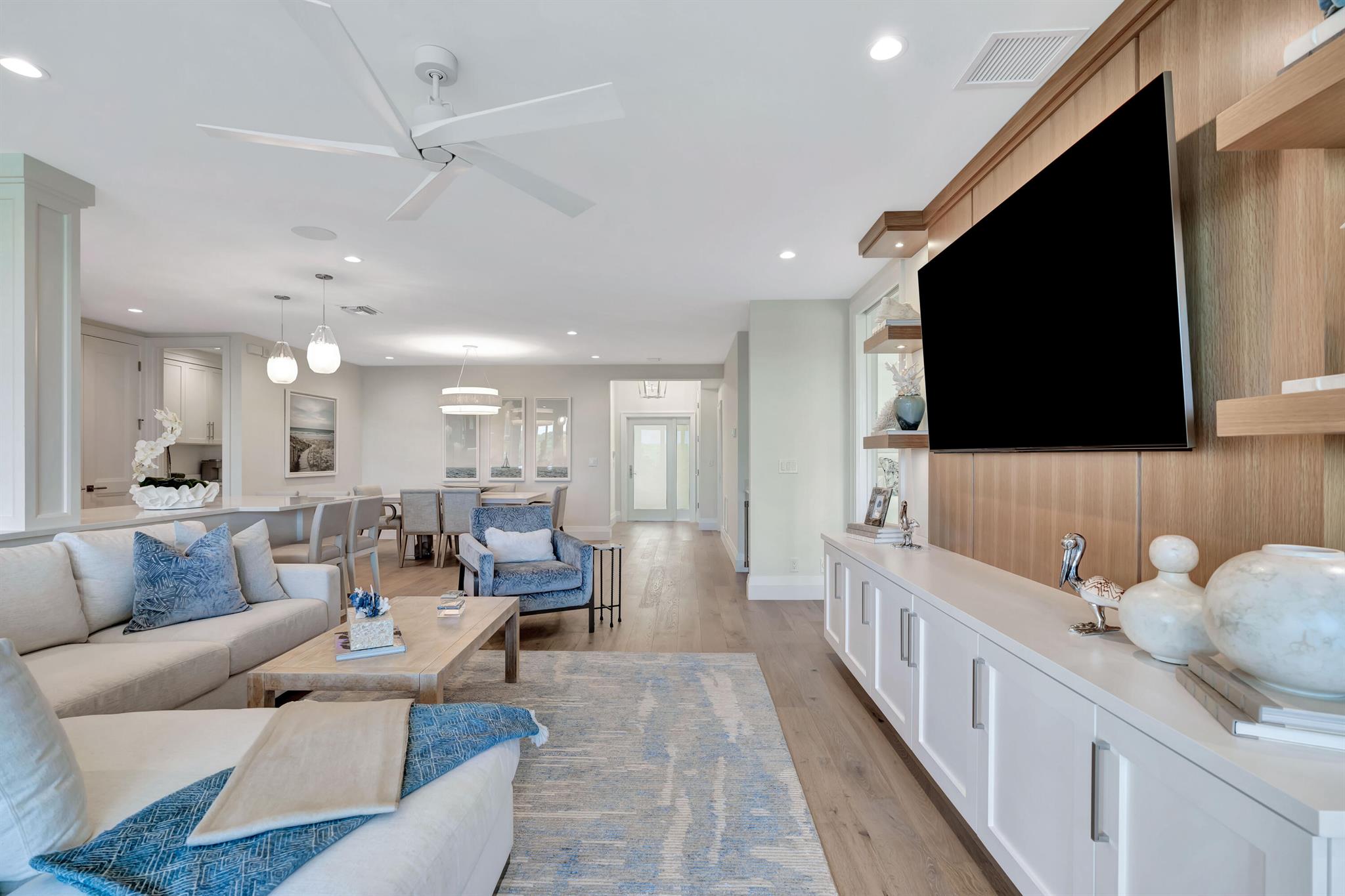 ADMIRALS COVE - Residential