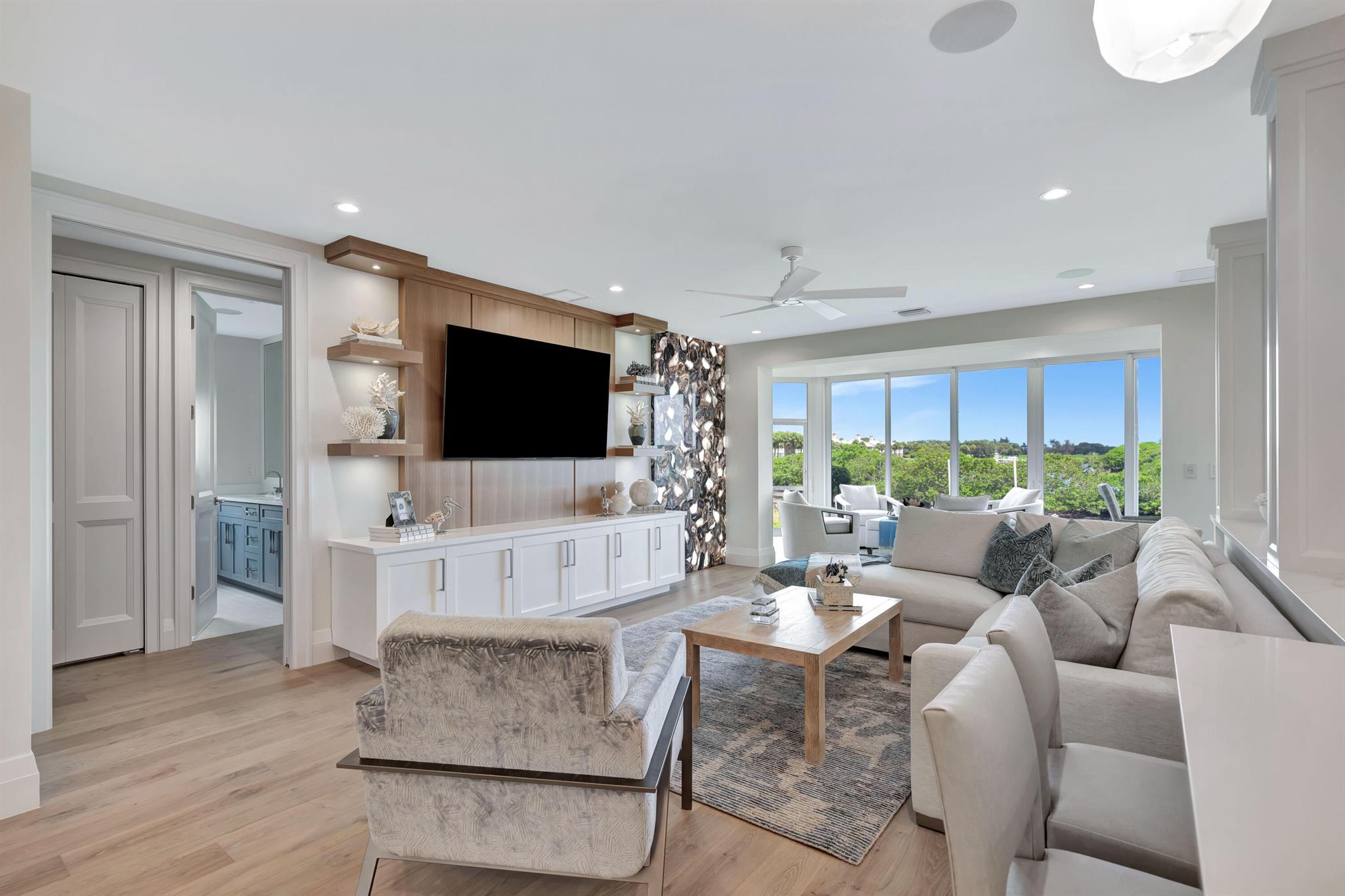 ADMIRALS COVE - Residential