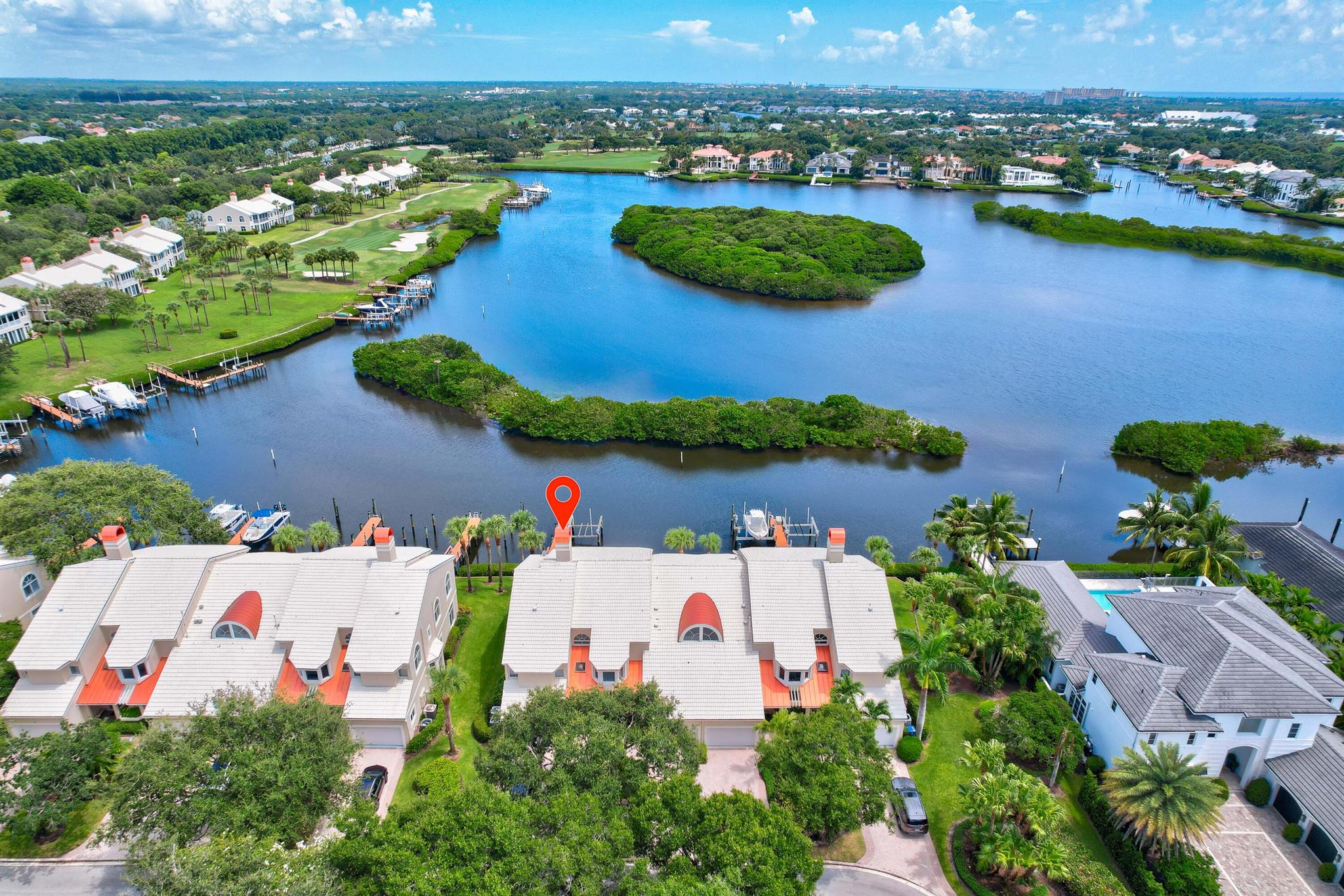 ADMIRALS COVE - Residential