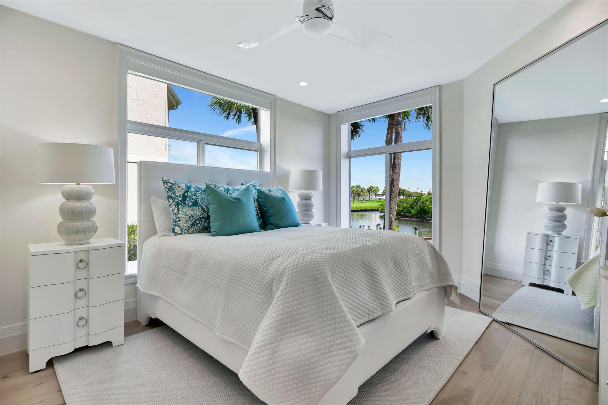 ADMIRALS COVE - Residential