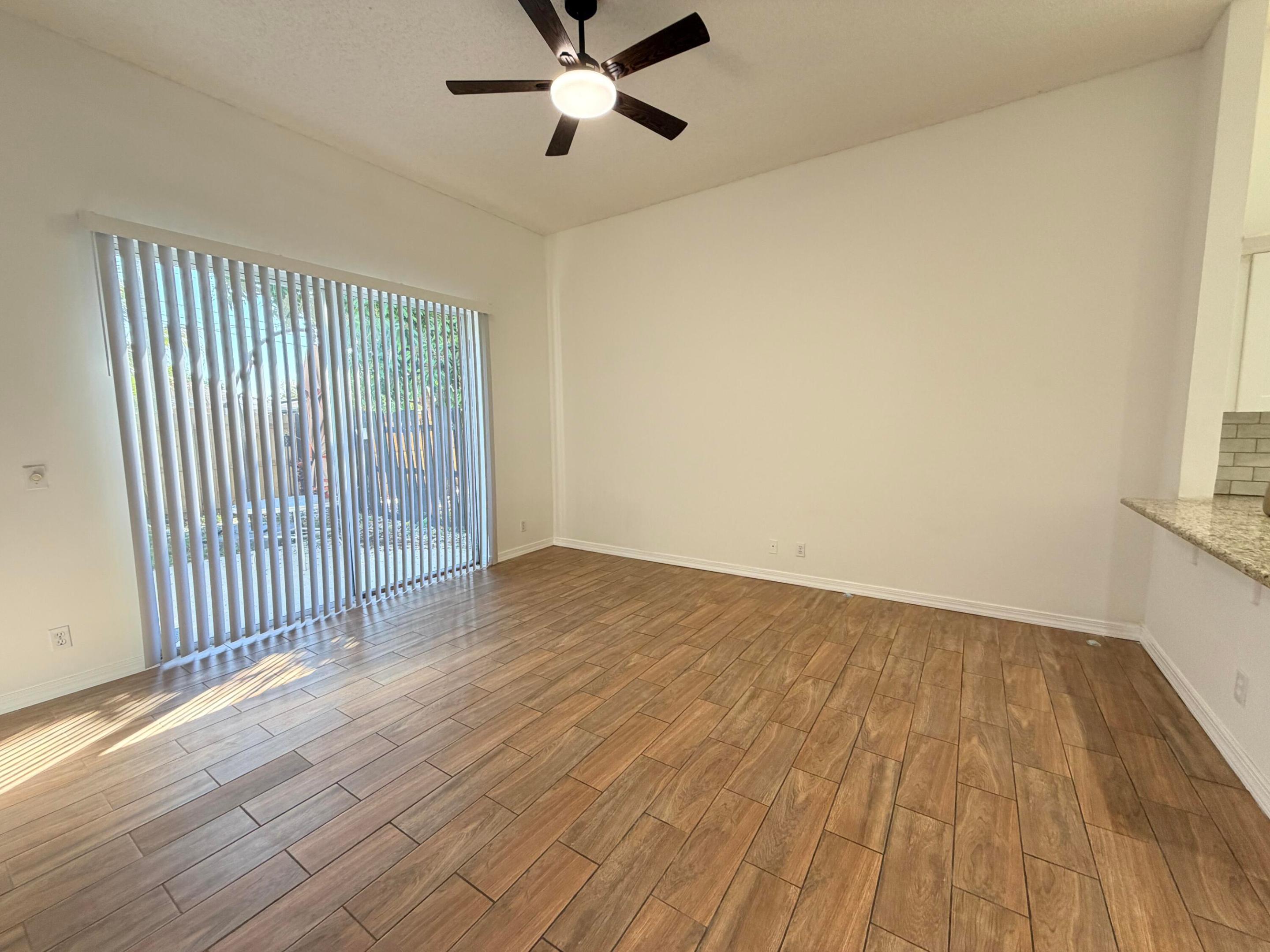 VILLAGES OF WOODLAKE - Residential Lease