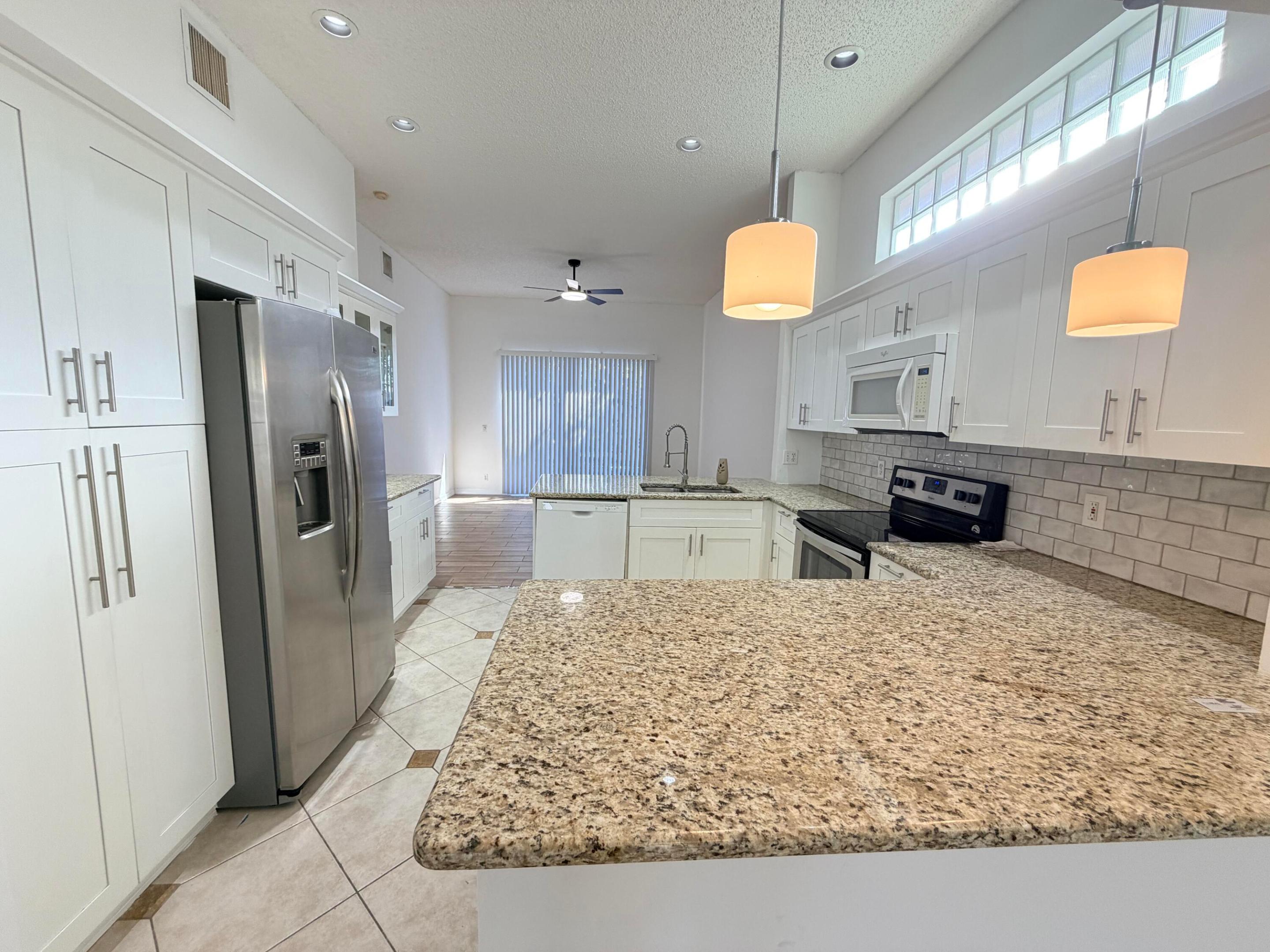 VILLAGES OF WOODLAKE - Residential Lease