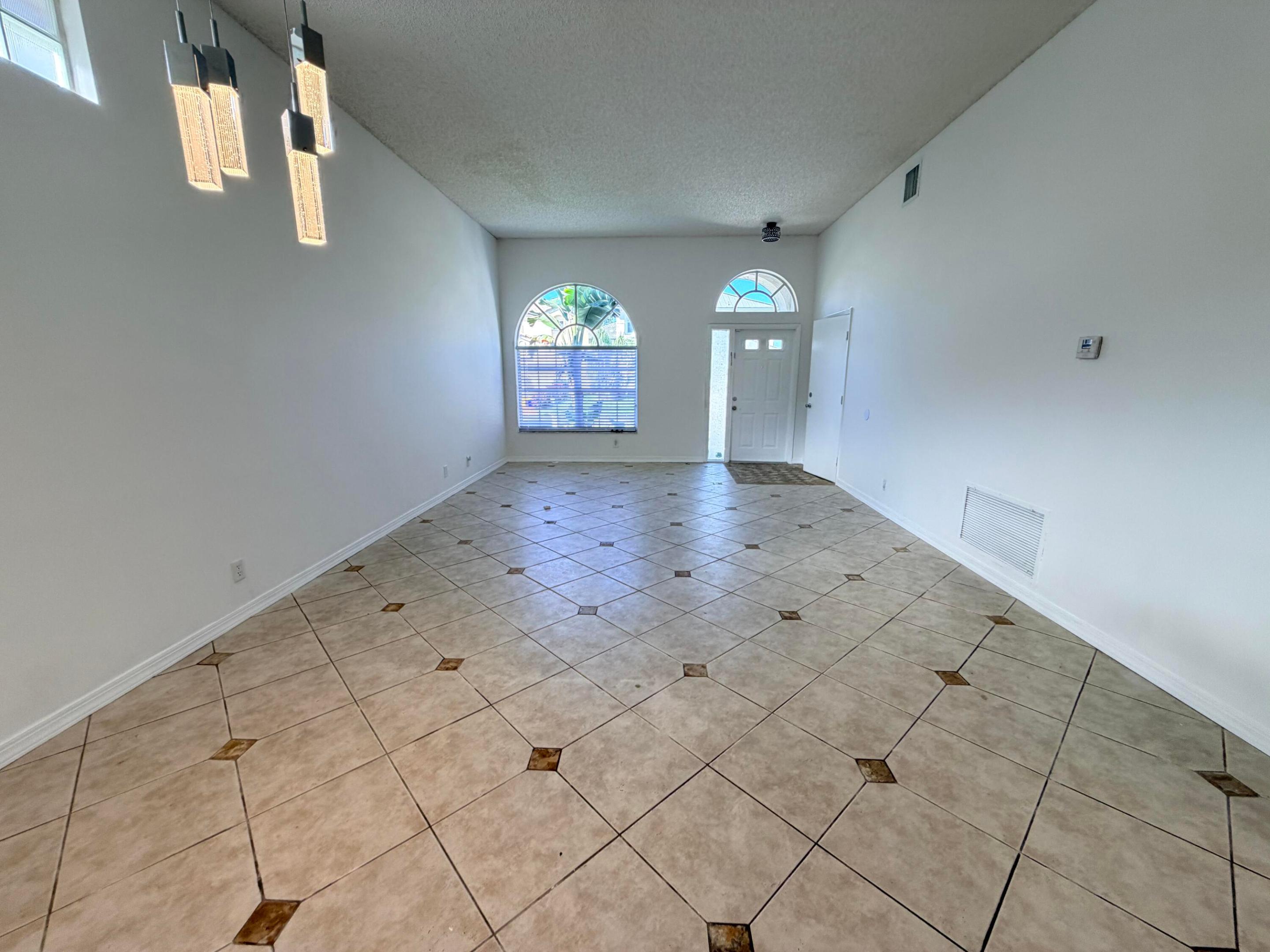 VILLAGES OF WOODLAKE - Residential Lease