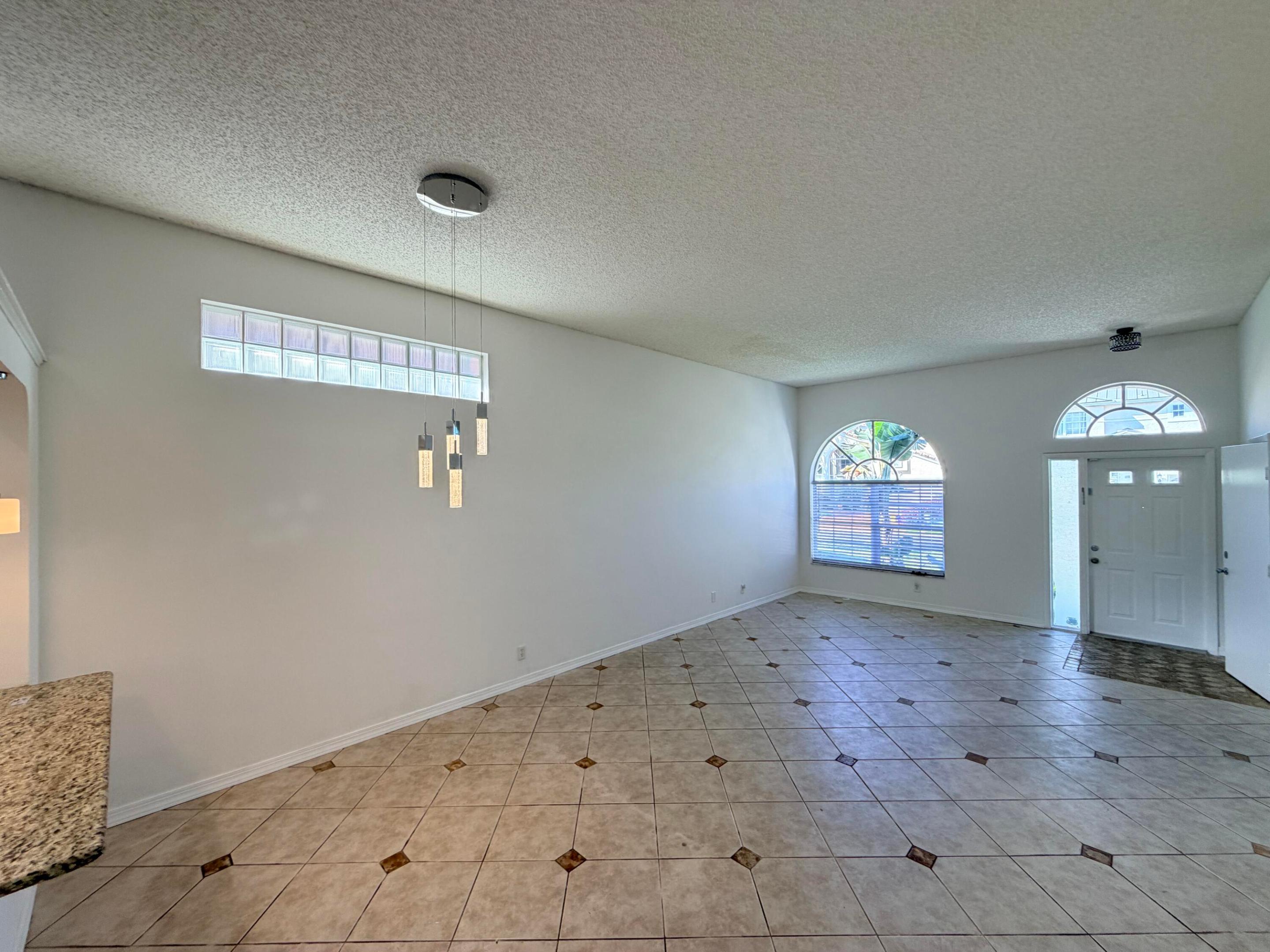 VILLAGES OF WOODLAKE - Residential Lease