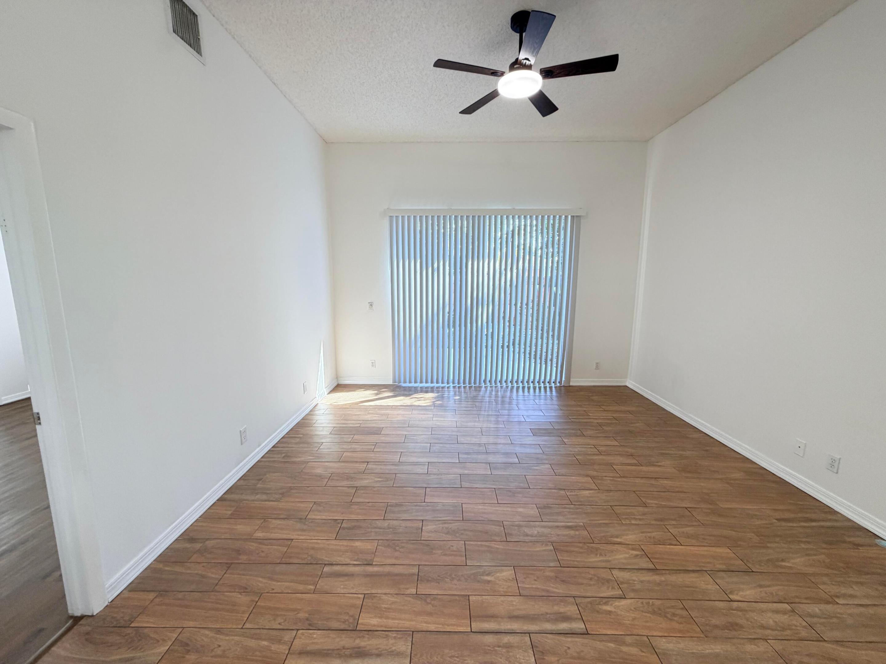 VILLAGES OF WOODLAKE - Residential Lease