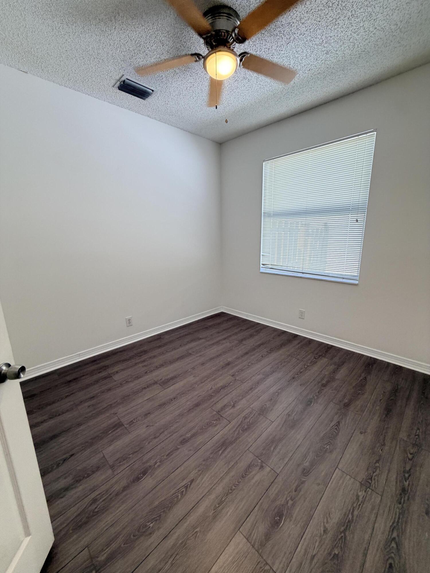 VILLAGES OF WOODLAKE - Residential Lease