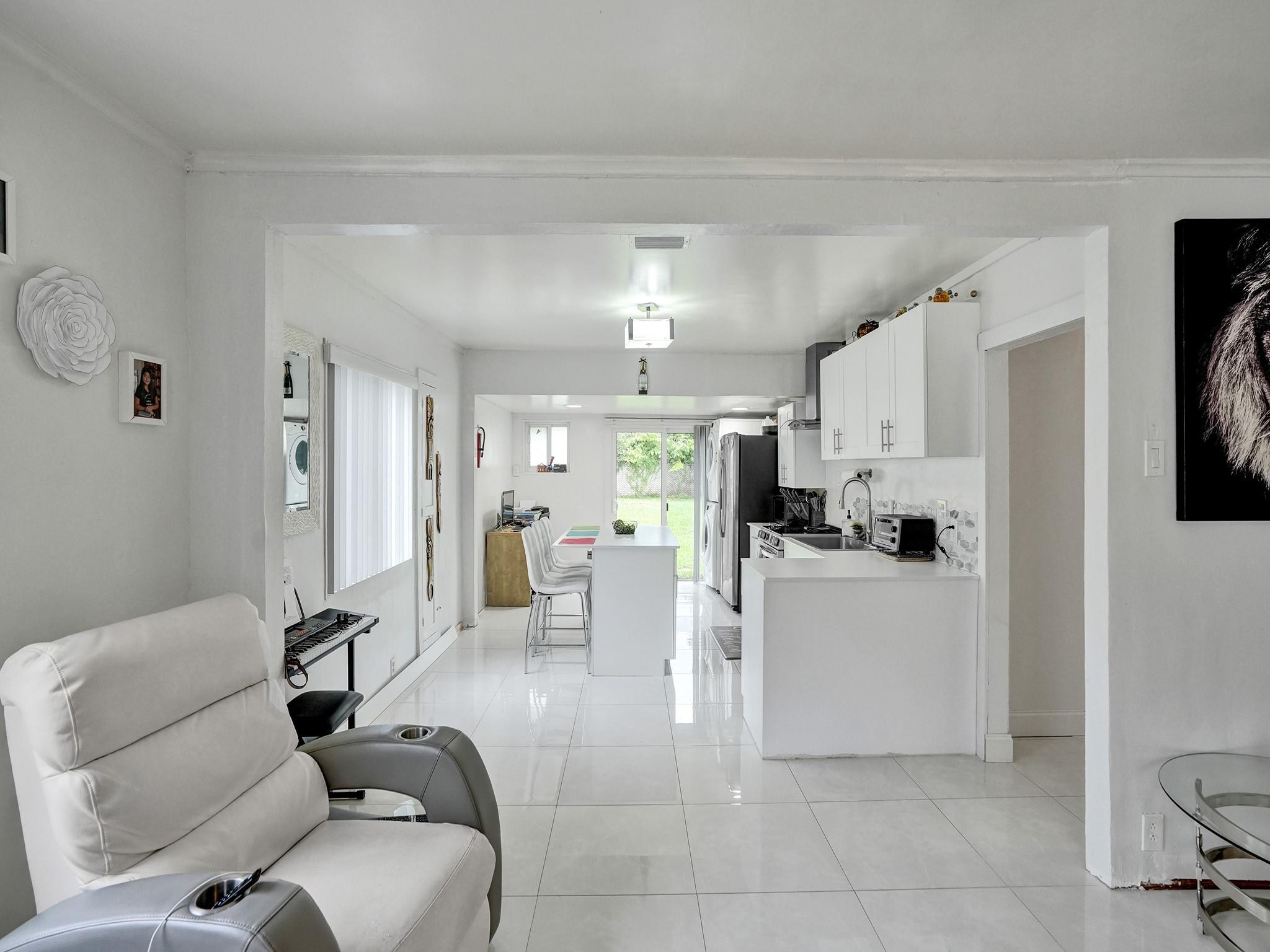 Hollywood Beach Gardens C - Residential