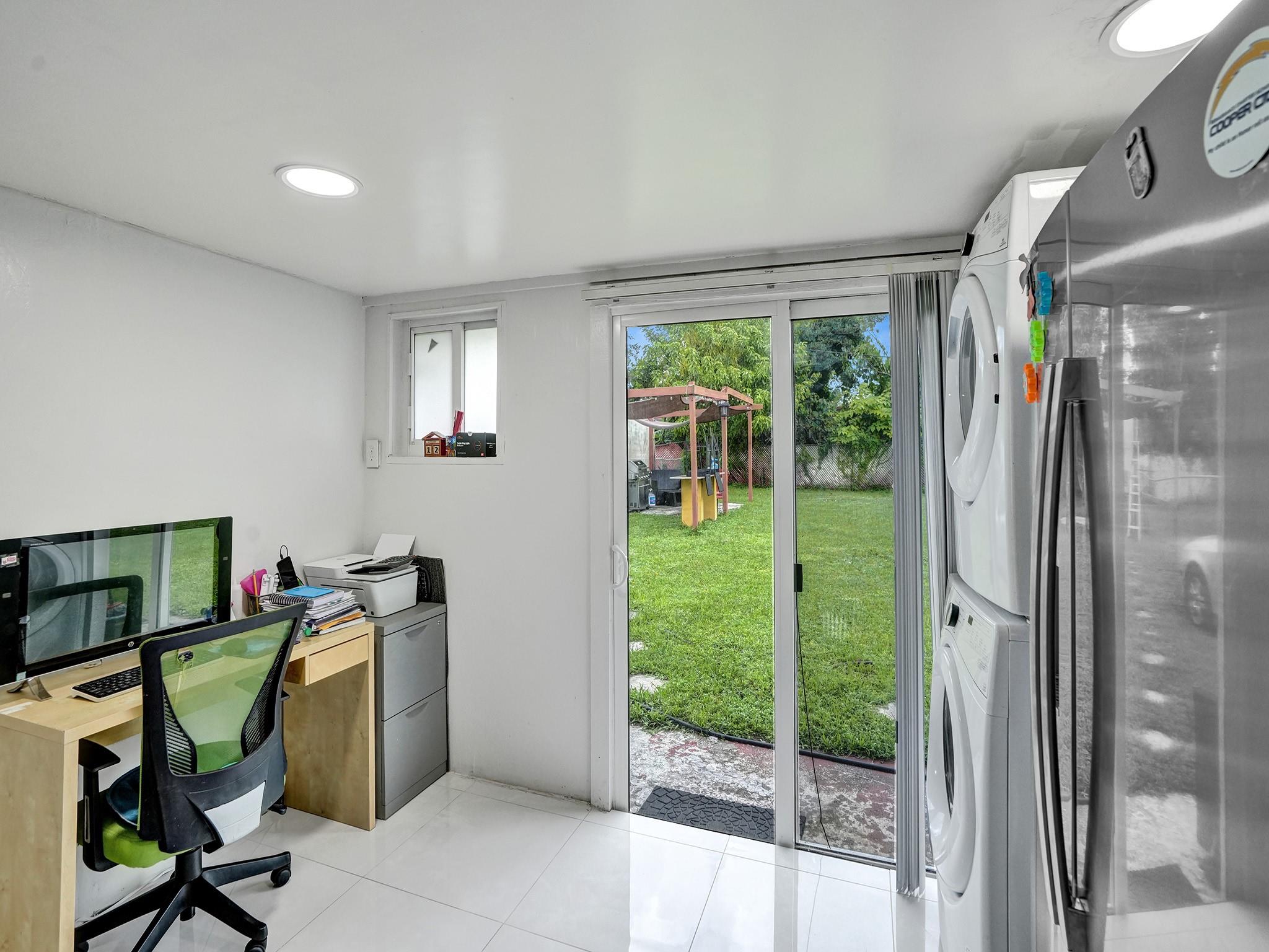 Hollywood Beach Gardens C - Residential