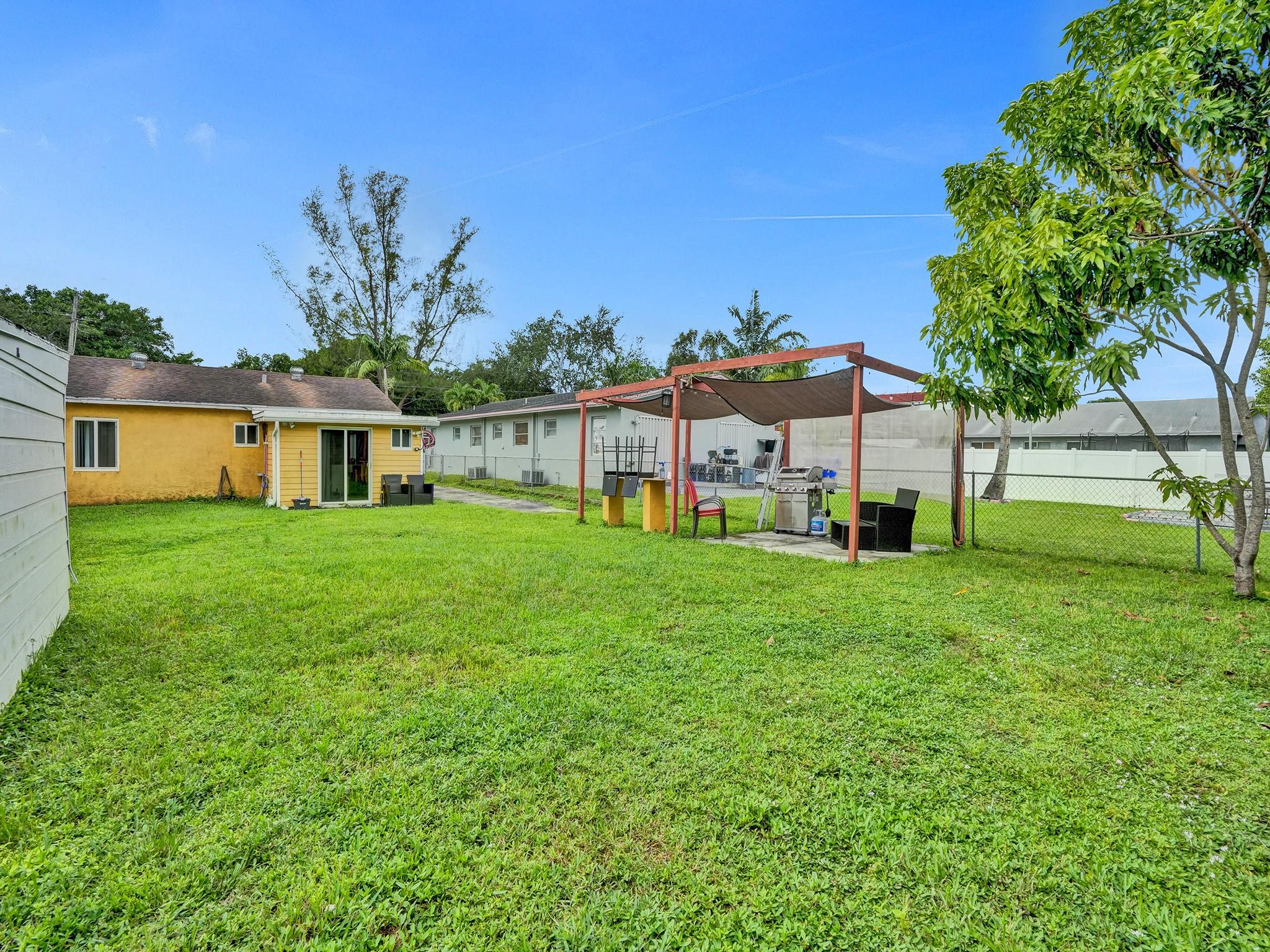 Hollywood Beach Gardens C - Residential