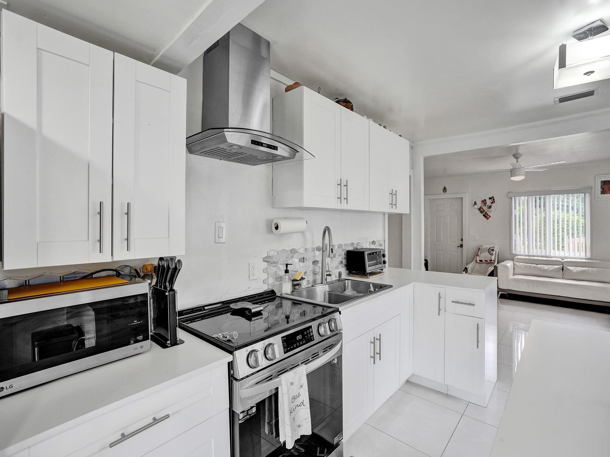 Hollywood Beach Gardens C - Residential
