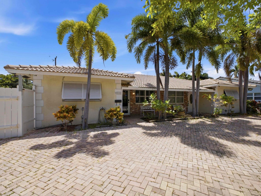 Photo of 5120 NE 22nd Avenue, Lighthouse Point, FL 33064 (MLS # B26082271)