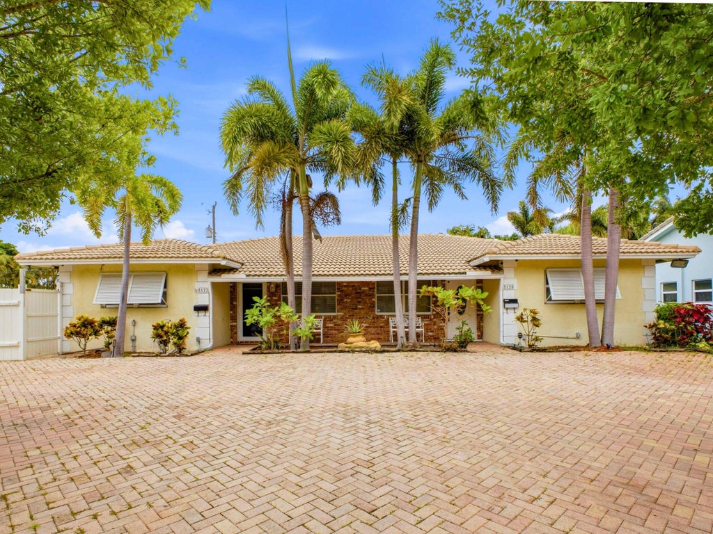 Photo of 5120 NE 22nd Avenue, Lighthouse Point, FL 33064 (MLS # B26082271)