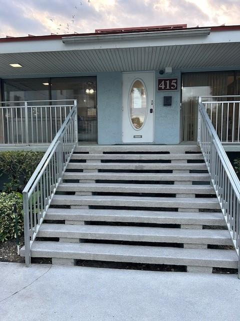 Newport Condominium - Residential