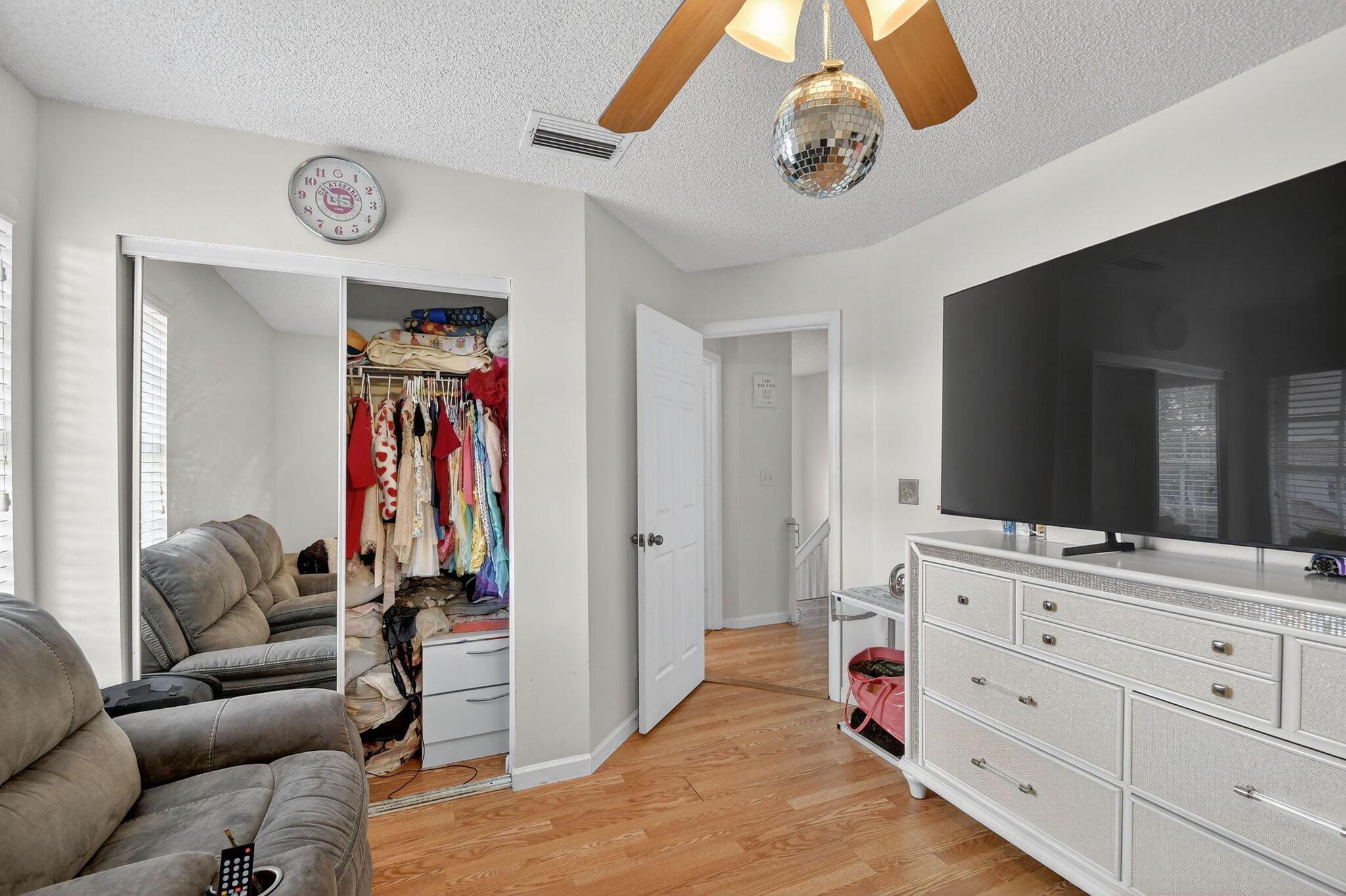 LAKE CHARLESTON - Residential