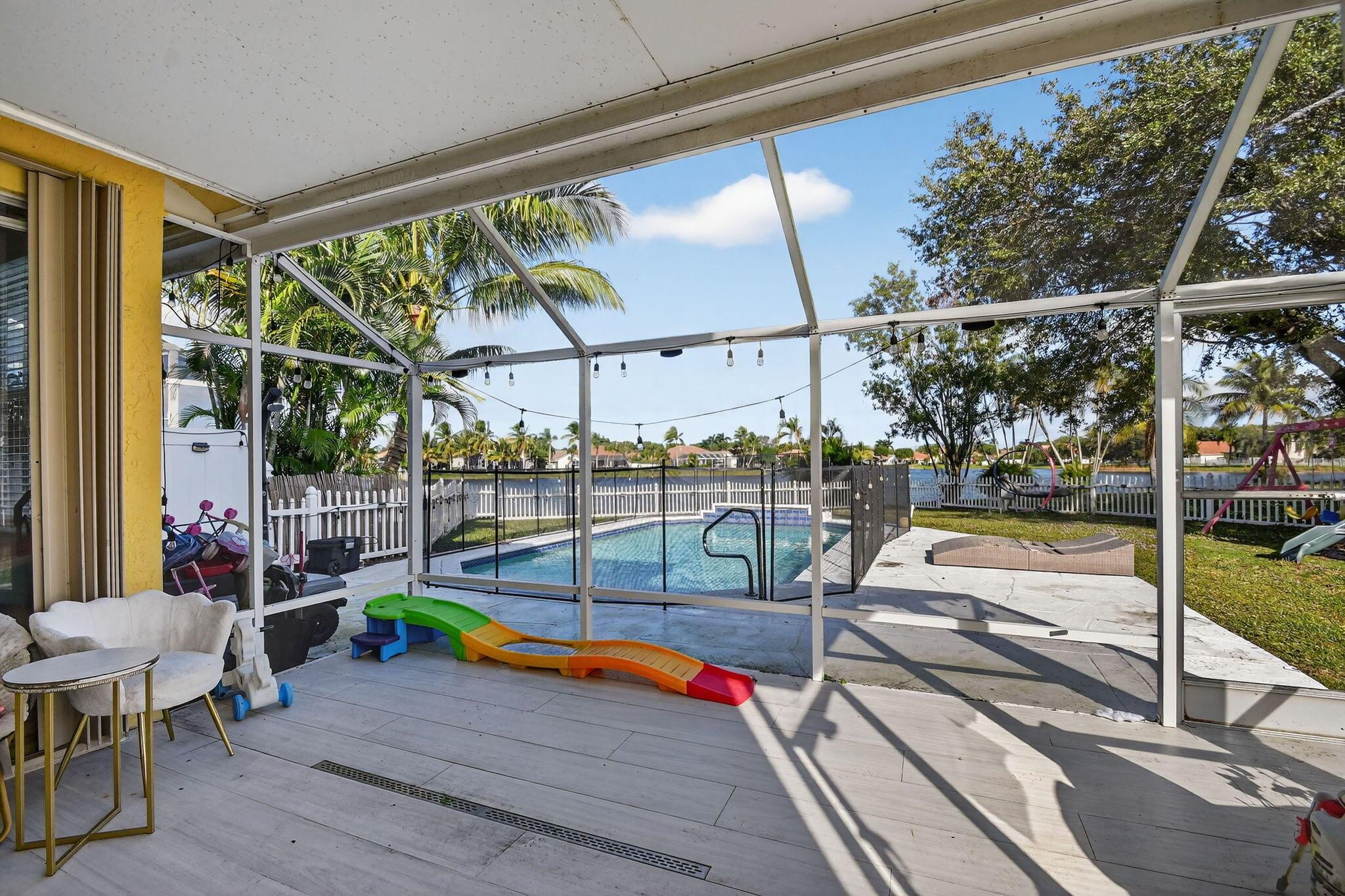 LAKE CHARLESTON - Residential