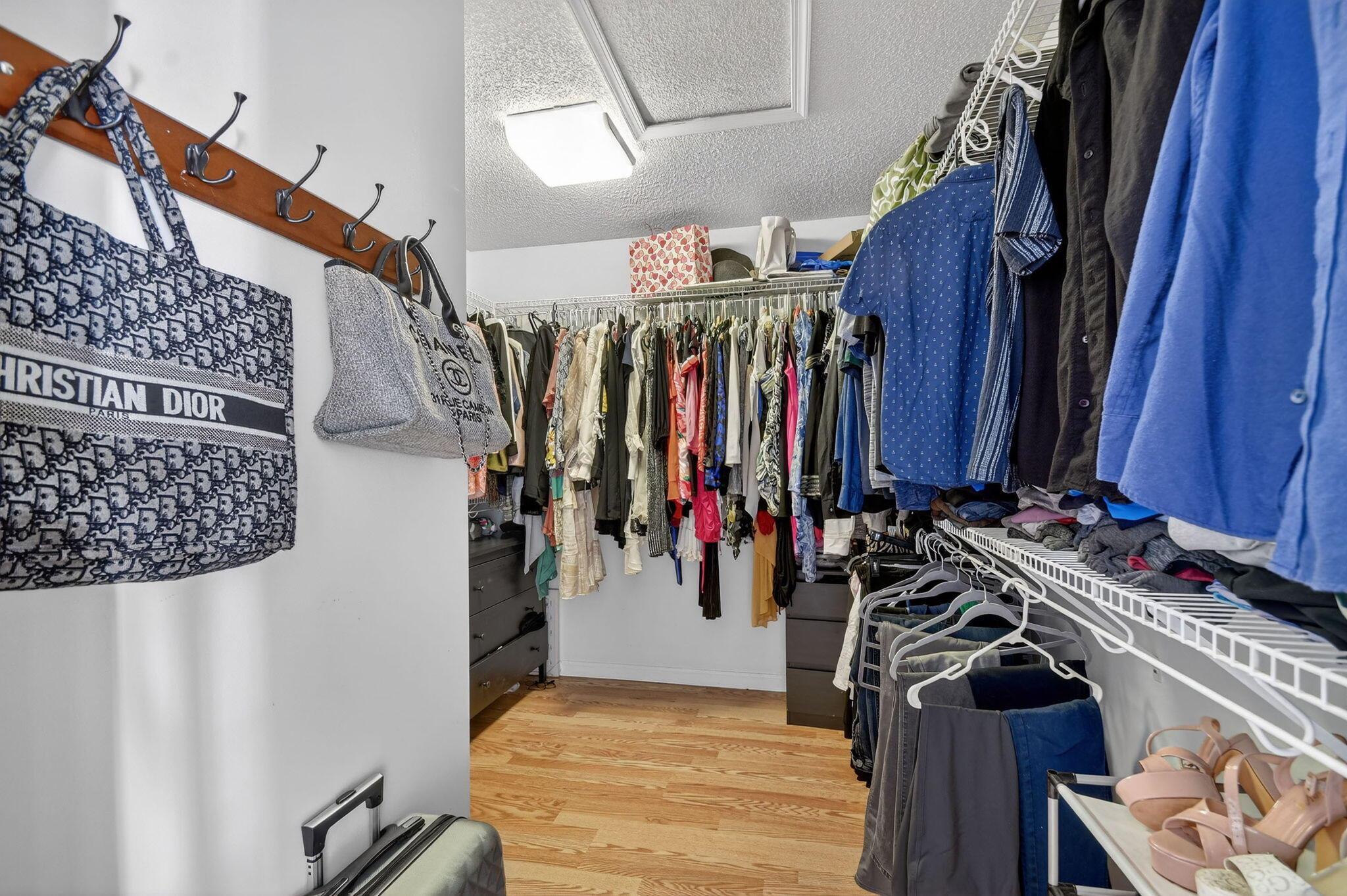 LAKE CHARLESTON - Residential