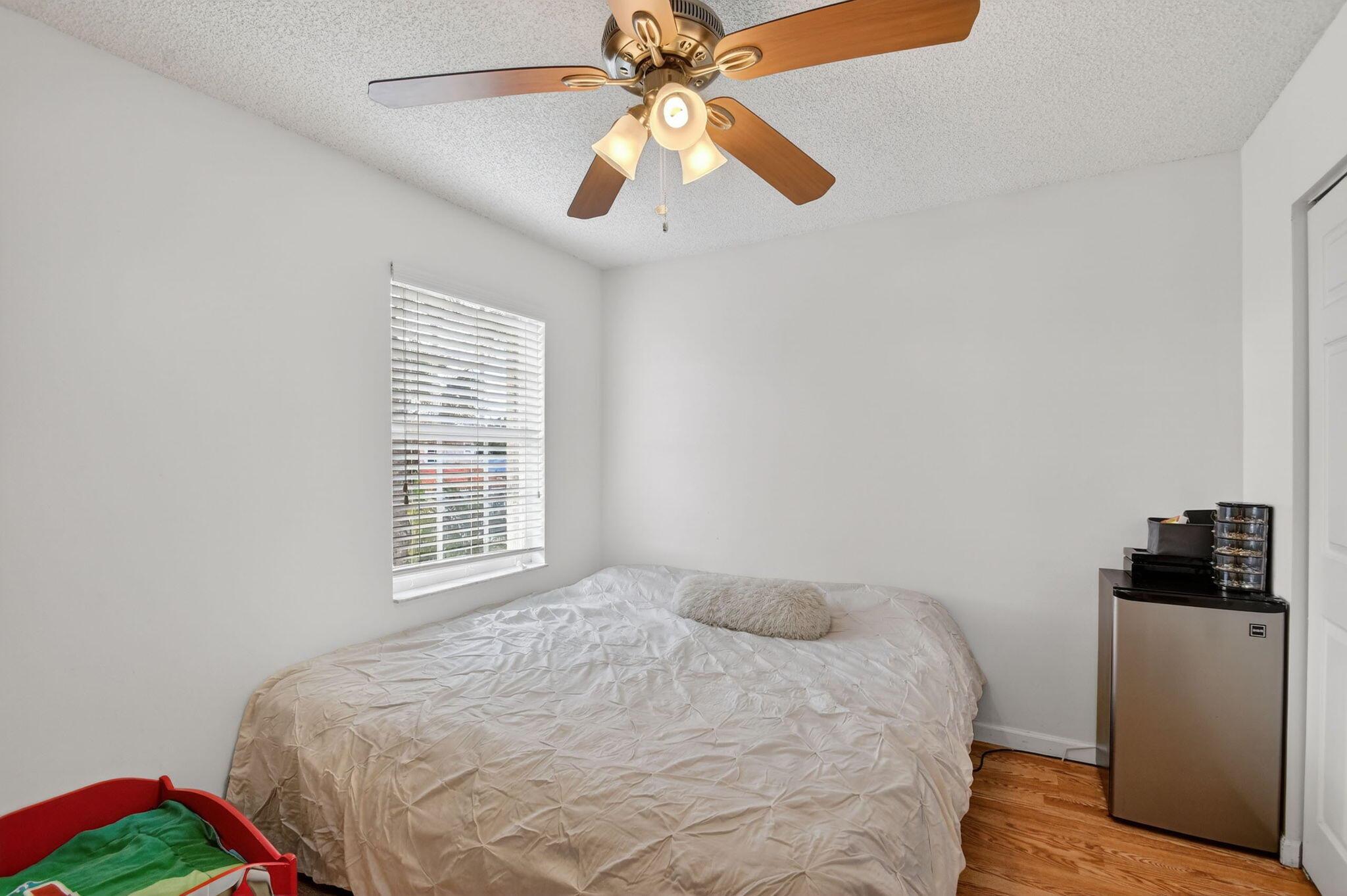 LAKE CHARLESTON - Residential