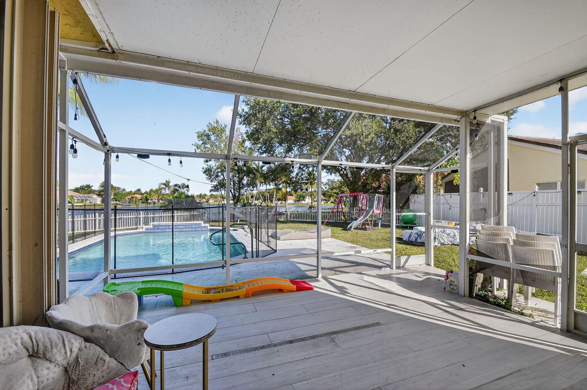 LAKE CHARLESTON - Residential