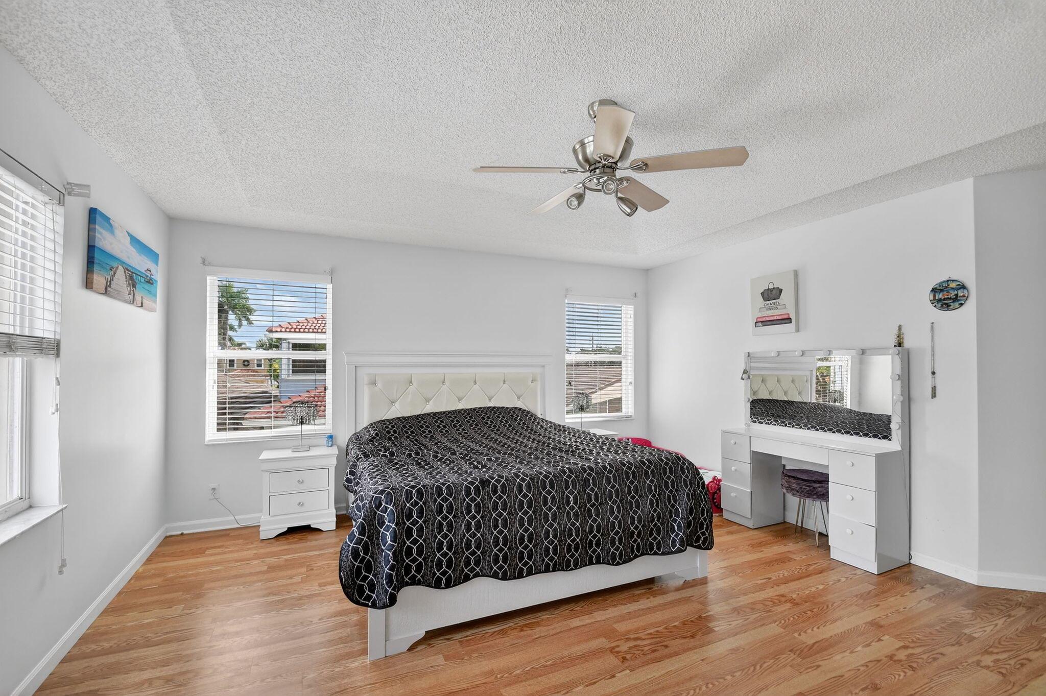 LAKE CHARLESTON - Residential