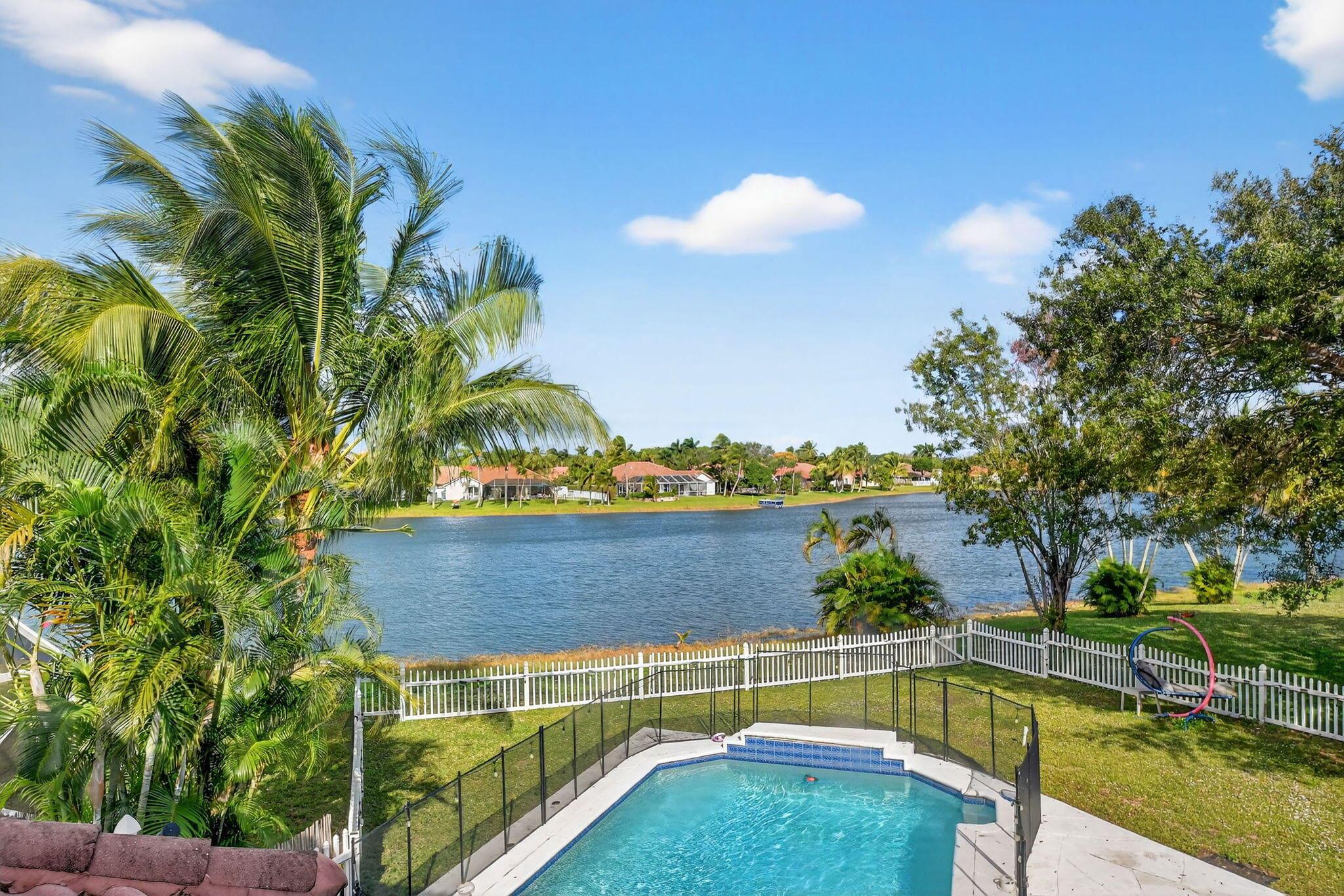 LAKE CHARLESTON - Residential