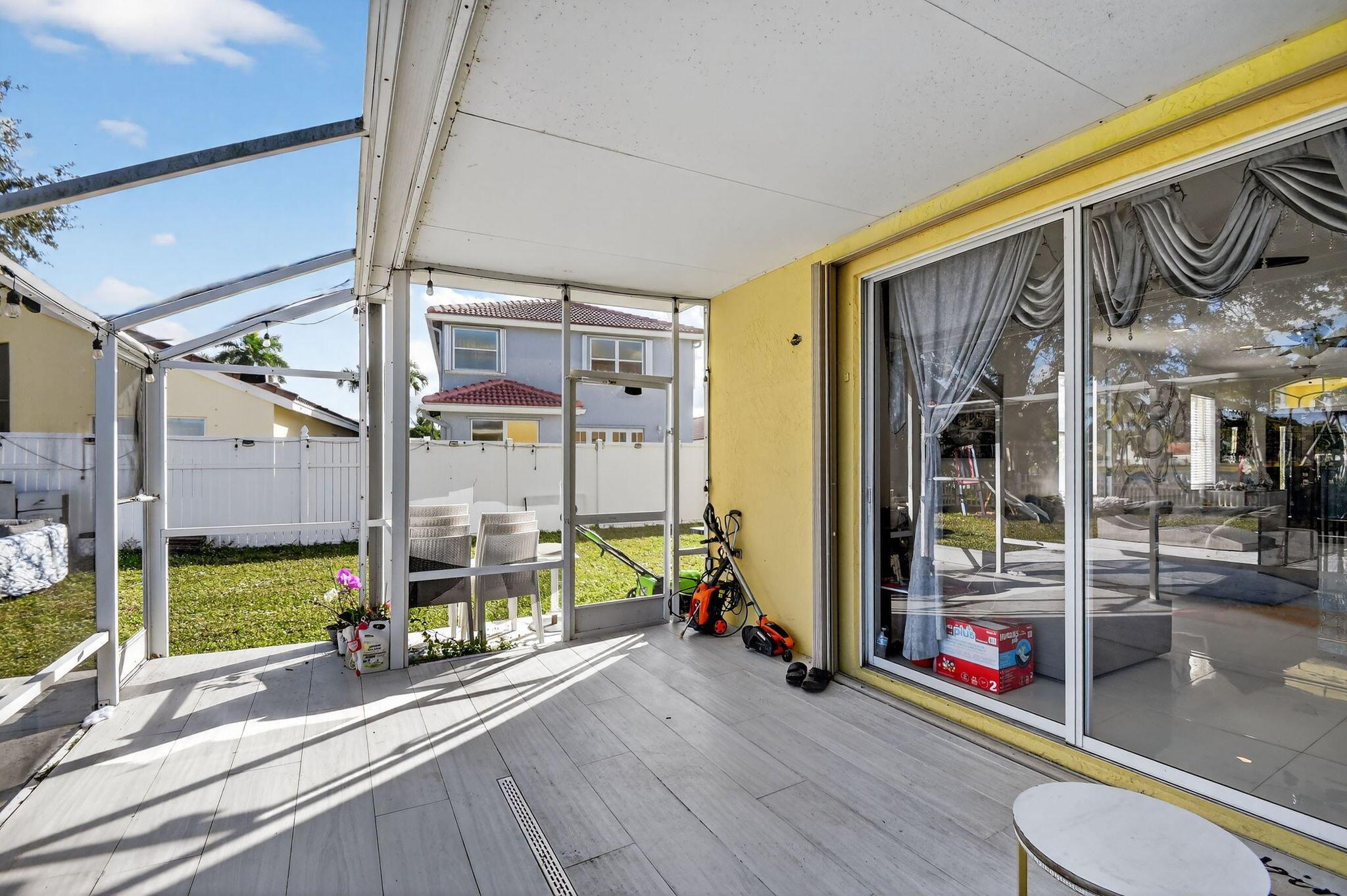 LAKE CHARLESTON - Residential