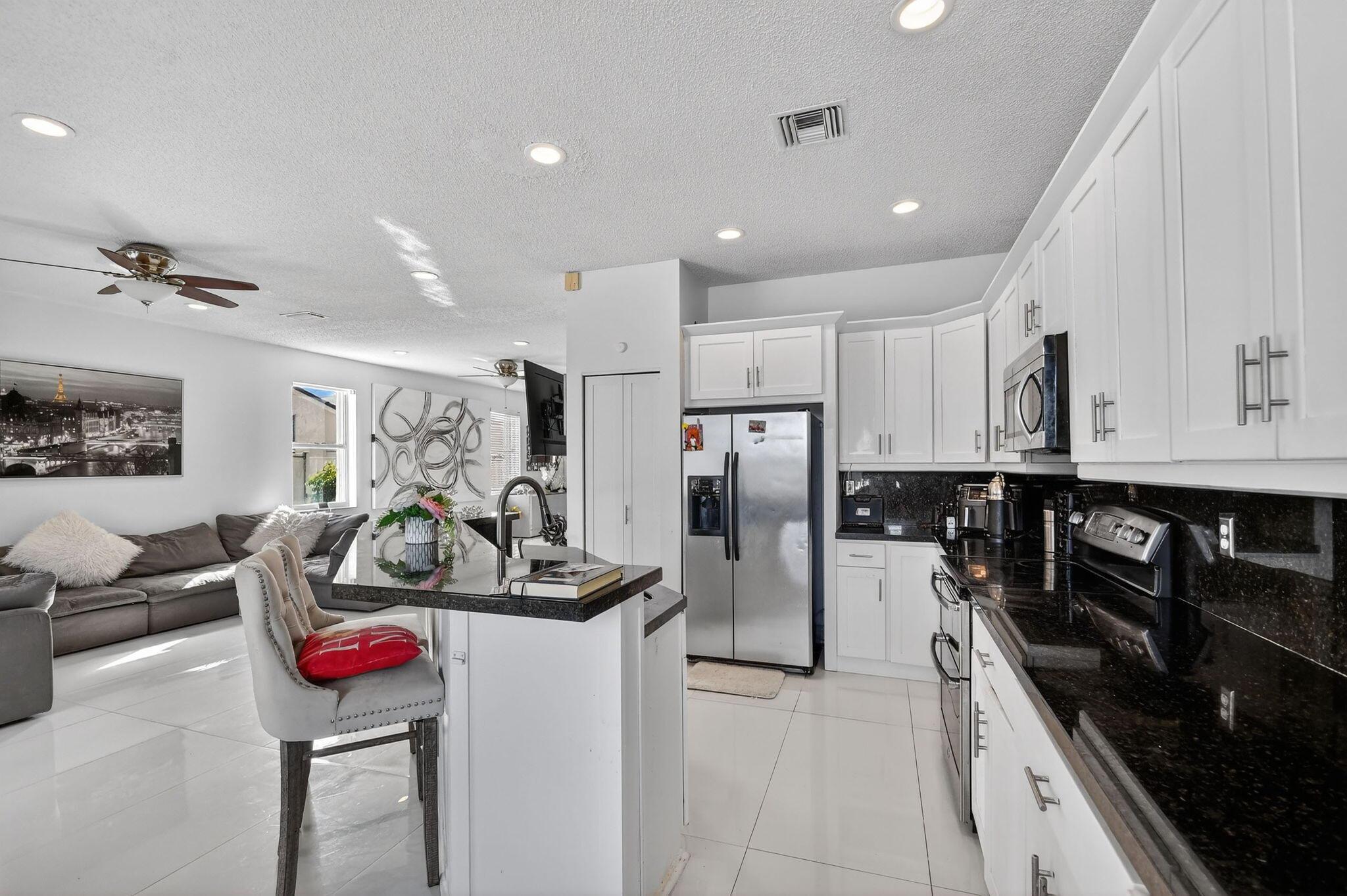 LAKE CHARLESTON - Residential