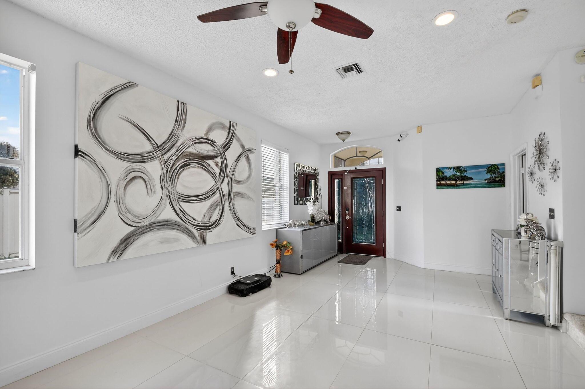 LAKE CHARLESTON - Residential