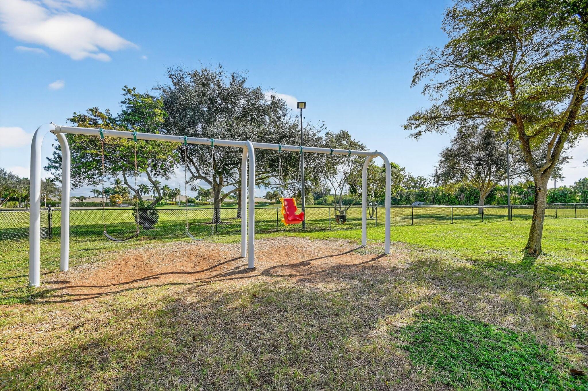 LAKE CHARLESTON - Residential