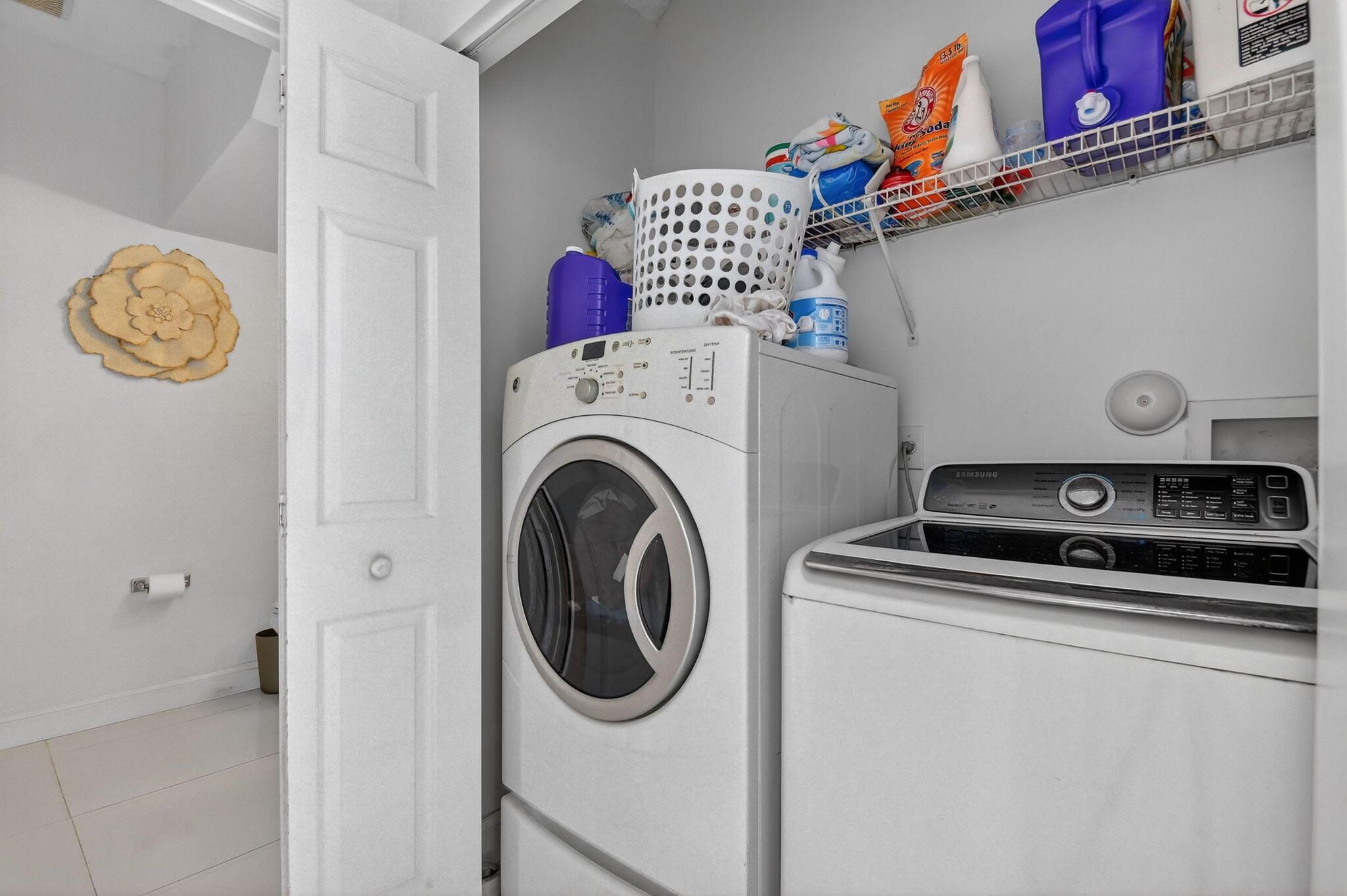 LAKE CHARLESTON - Residential